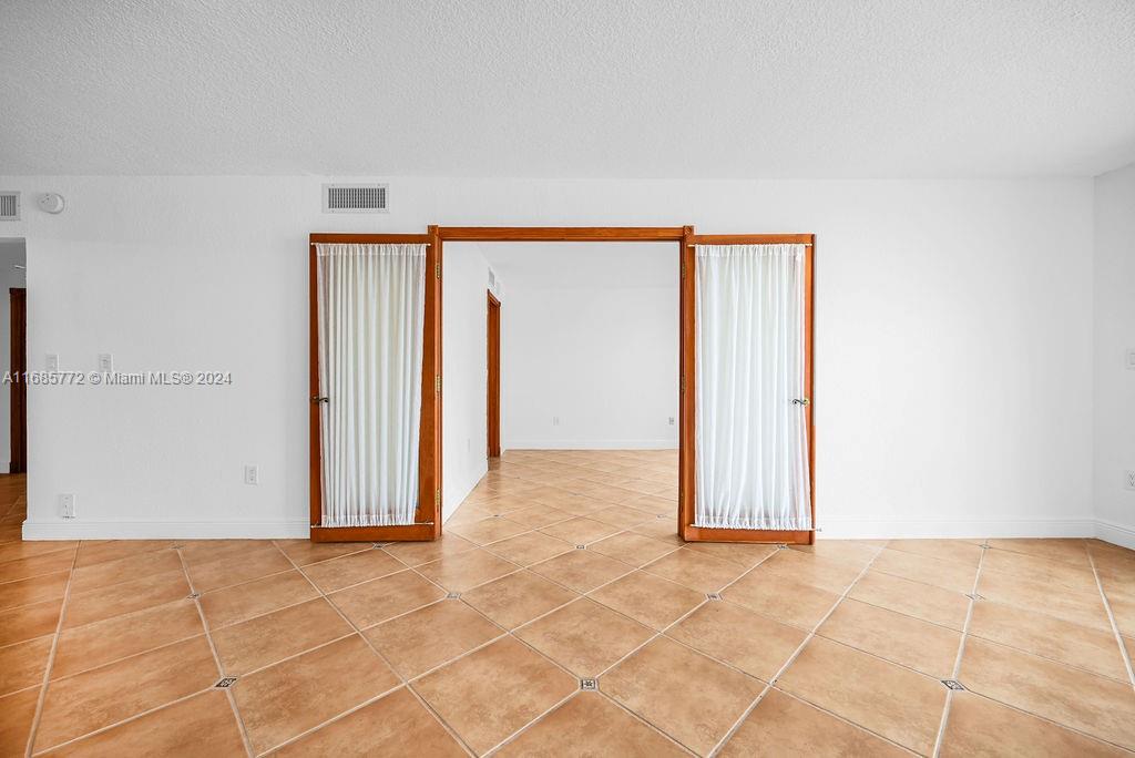 6801 Indian Creek Dr #602, Miami Beach, Florida image 39