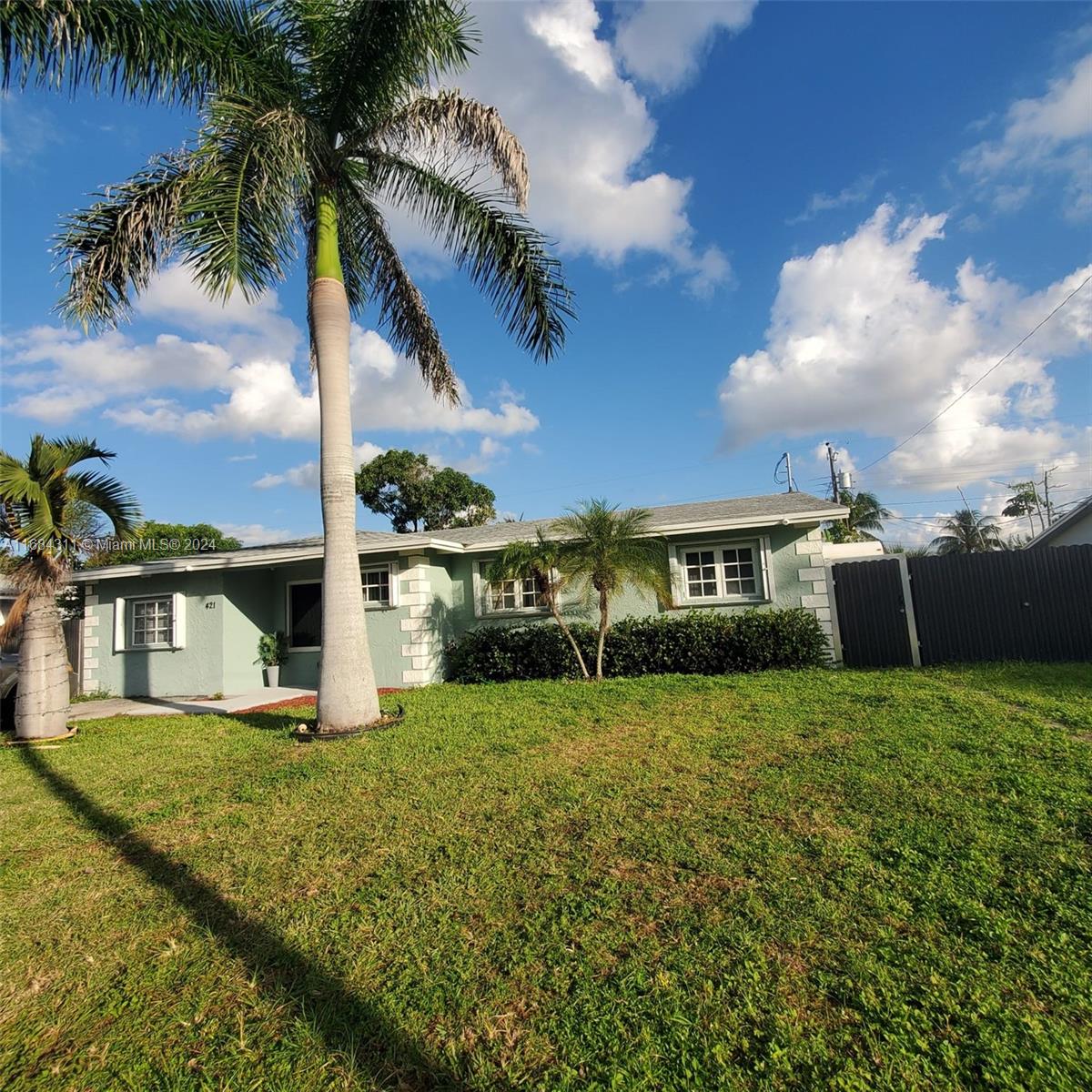 421 NE 39th St, Deerfield Beach, Florida image 4