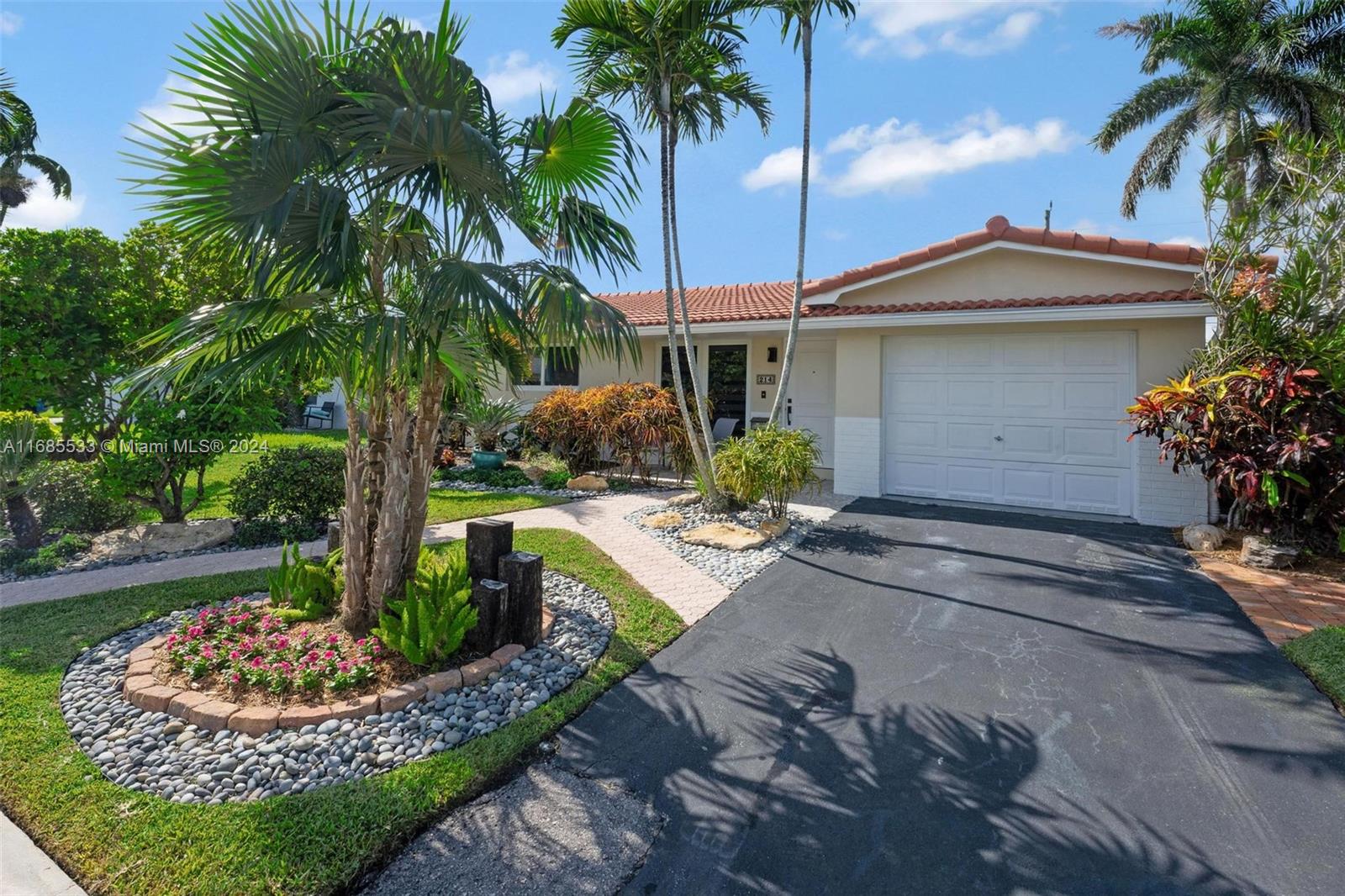 Residential, Dania Beach, Florida image 3