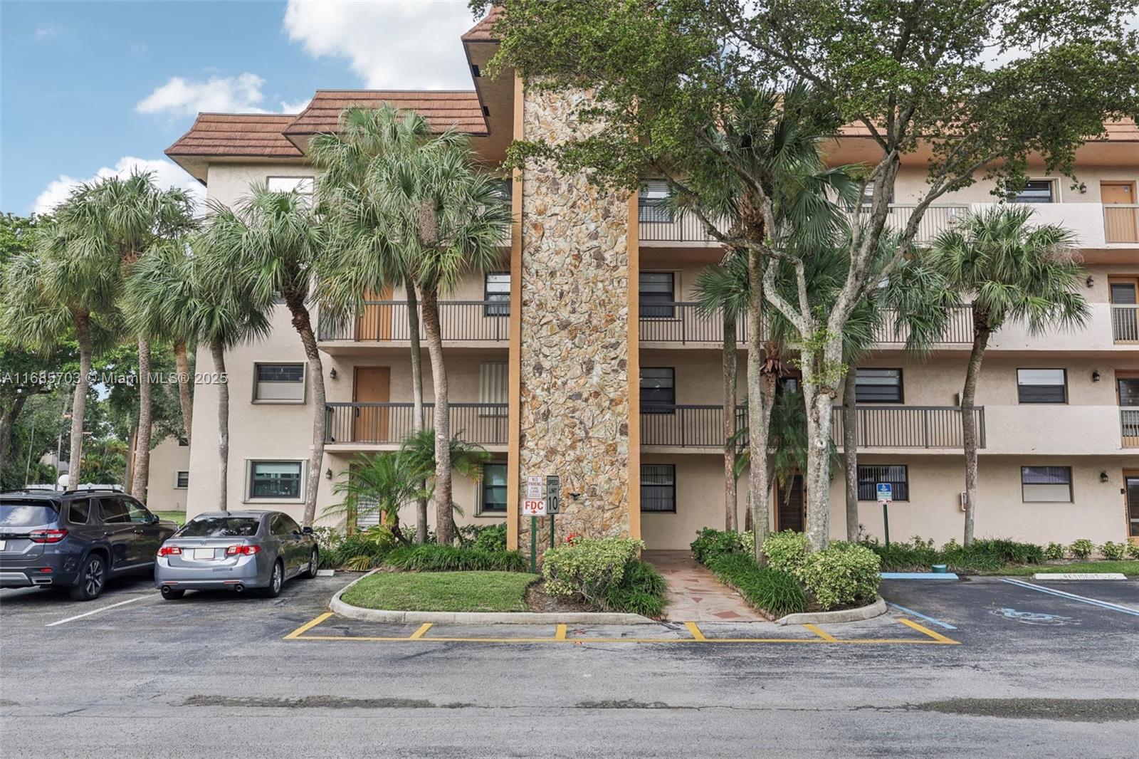 4960 E Sabal Palm Blvd #201, Tamarac, Florida image 1