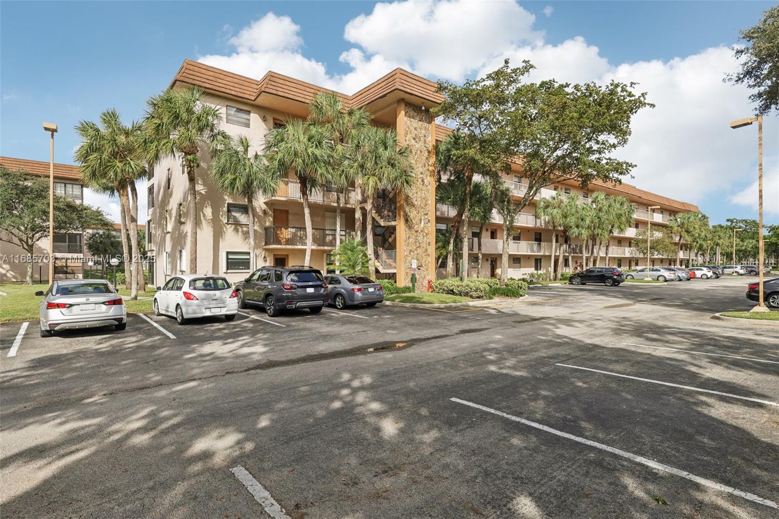 4960 E Sabal Palm Blvd #201, Tamarac, Florida image 2