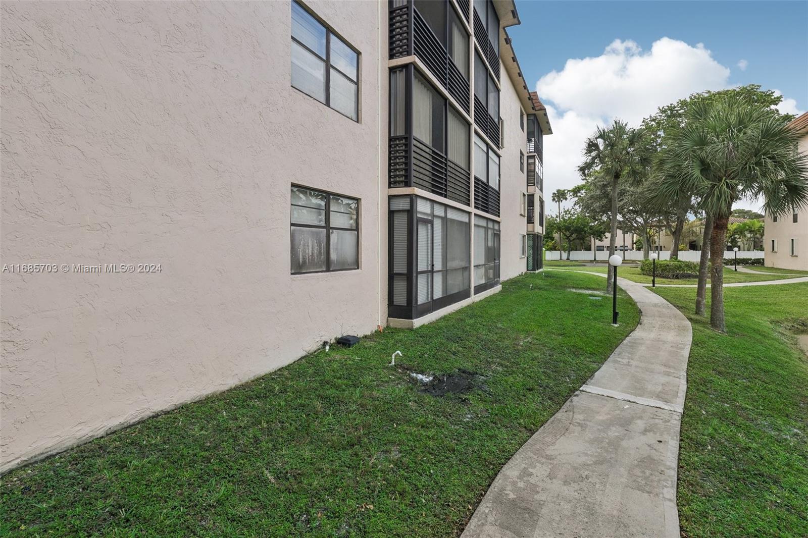 4960 E Sabal Palm Blvd #201, Tamarac, Florida image 29