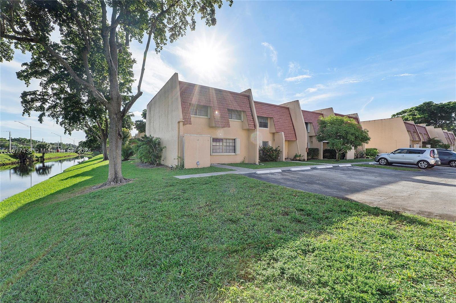 34 Meacham Ln, Tamarac, Florida image 16