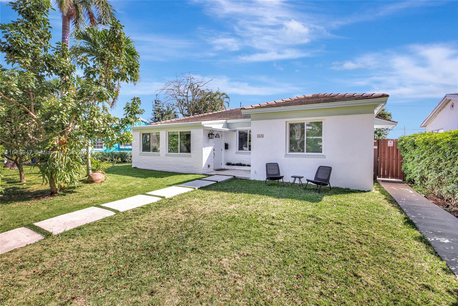 1634 Fletcher St, Hollywood, Florida image 3