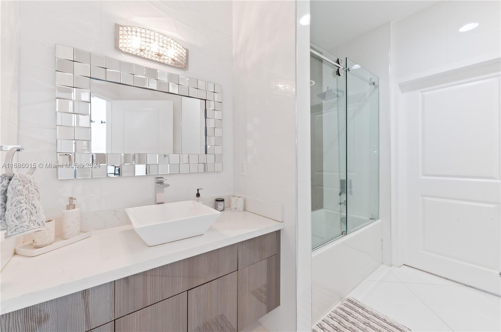 7910 Harbor Island Dr #1209, North Bay Village FL 33141