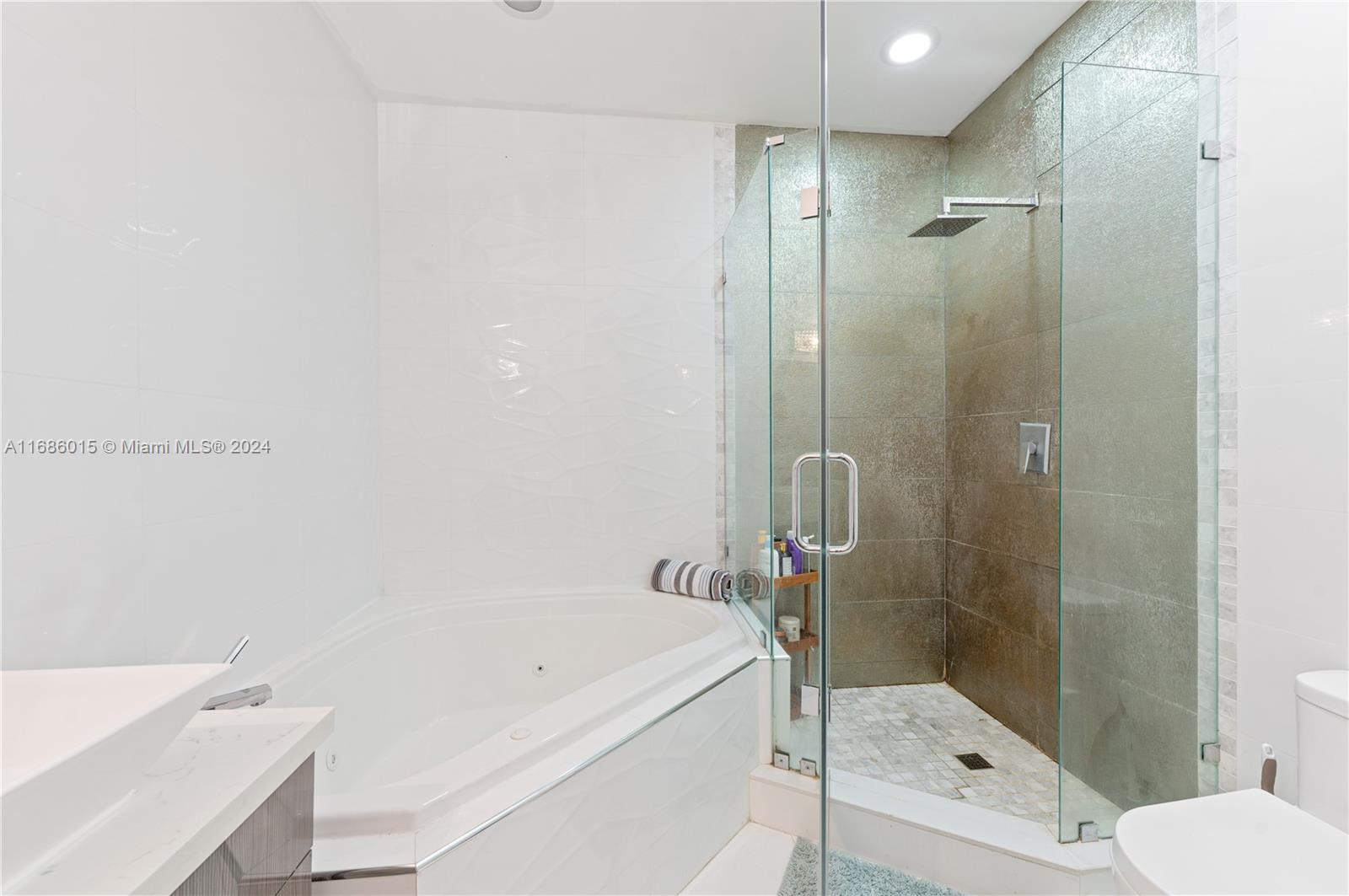 7910 Harbor Island Dr #1209, North Bay Village FL 33141