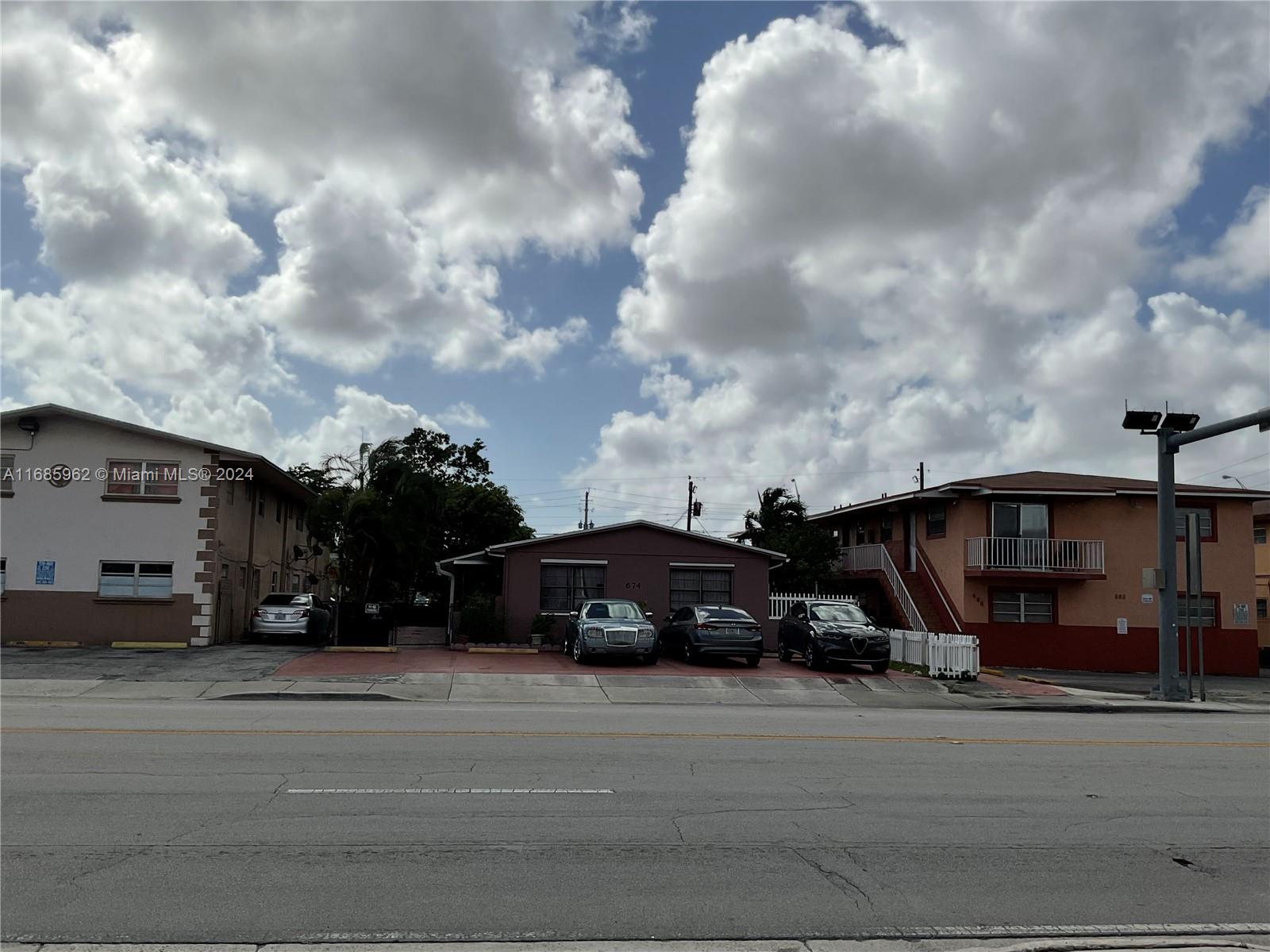 674 W 29th St, Hialeah, Florida image 16