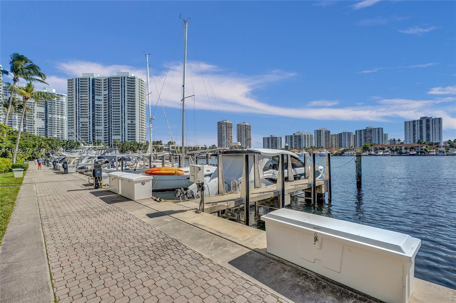 3610 Yacht Club Dr #605, Aventura, Florida image 38