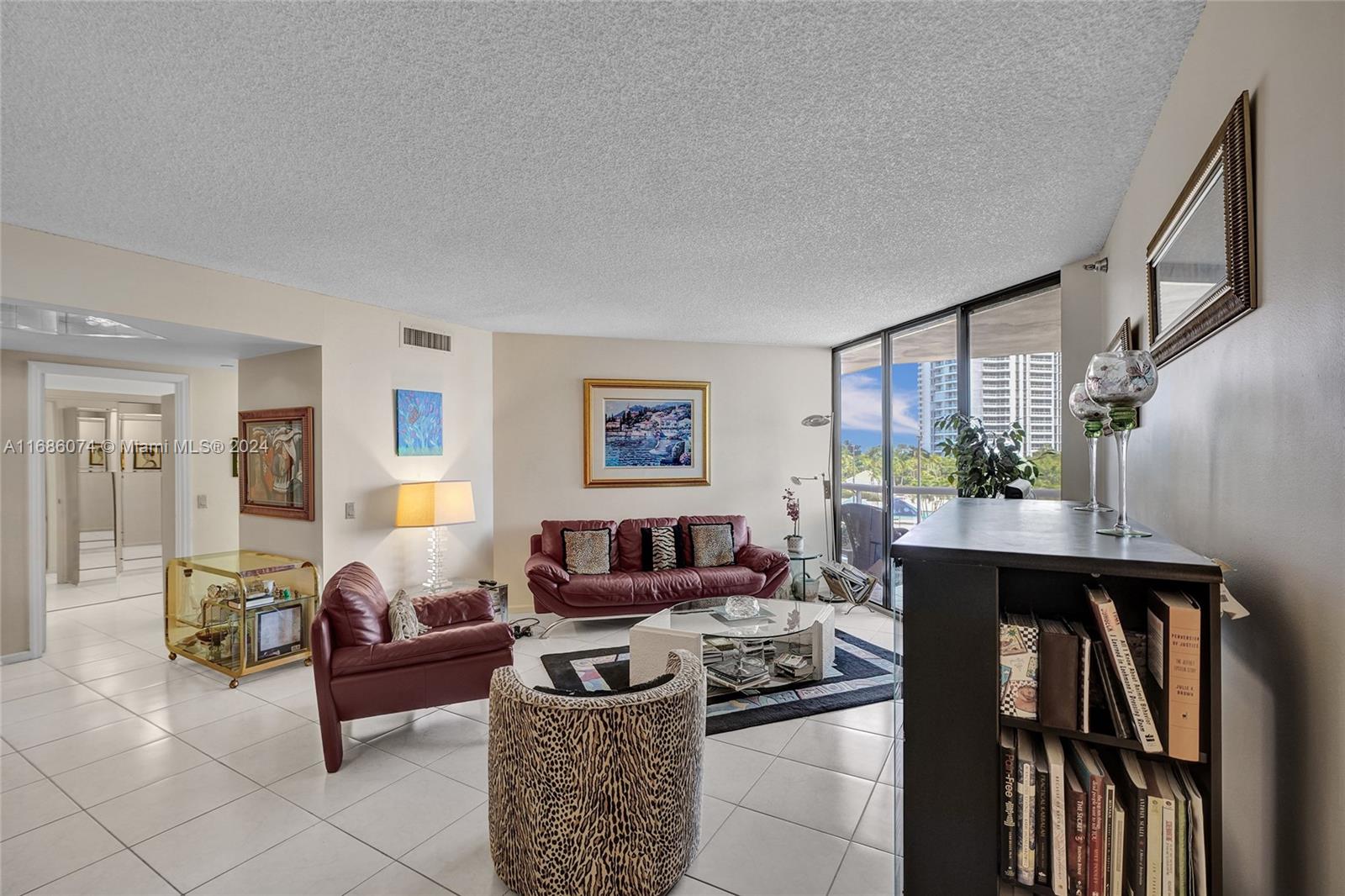 3610 Yacht Club Dr #605, Aventura, Florida image 5