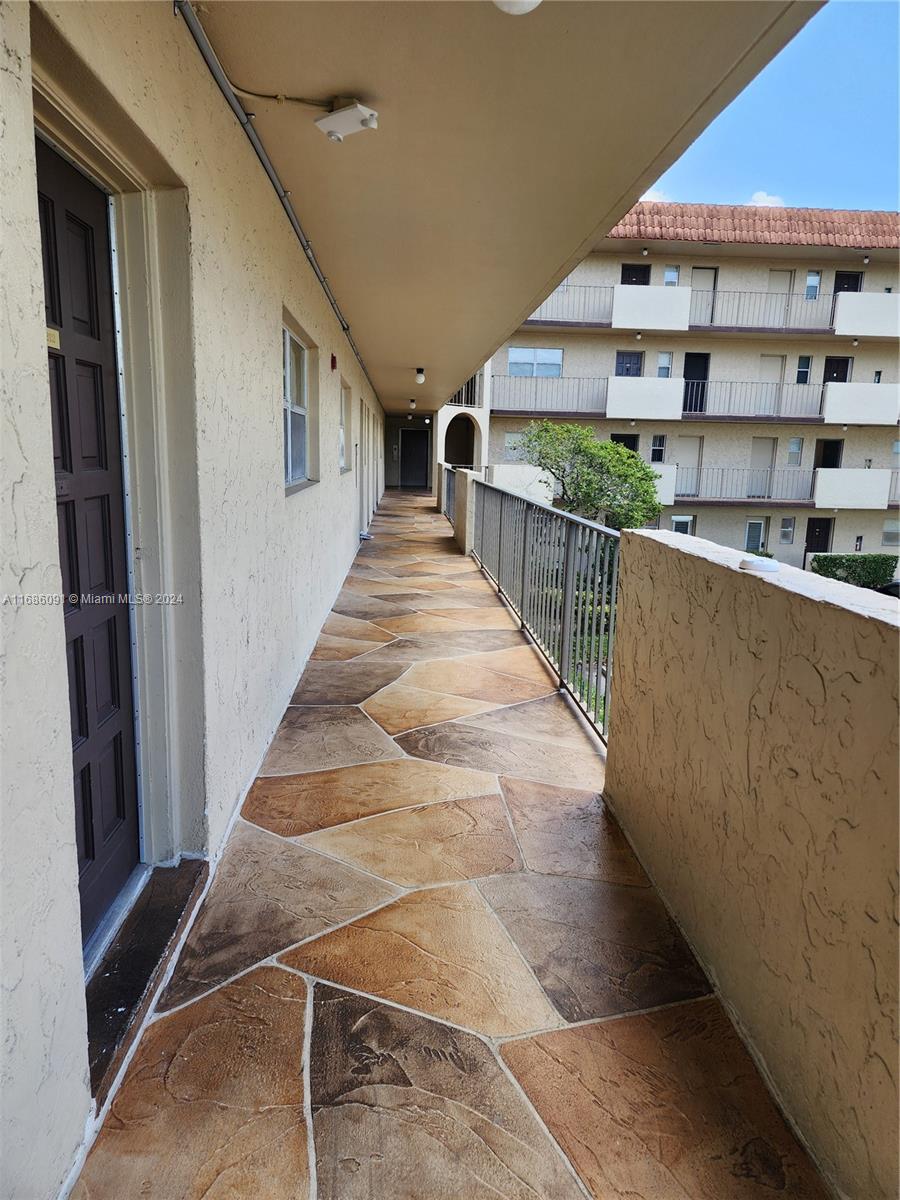 6300 S Falls Cir Dr #212, Lauderhill, Florida image 28