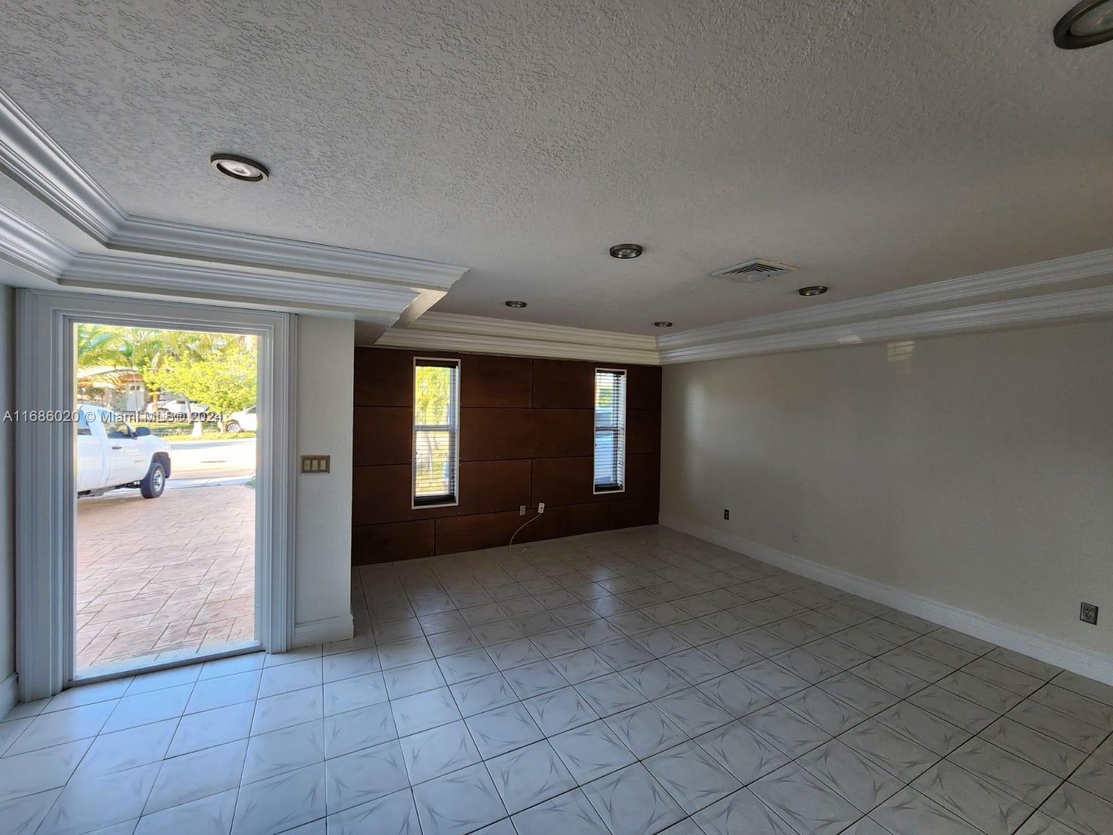 9020 SW 200th St, Cutler Bay, Florida image 3