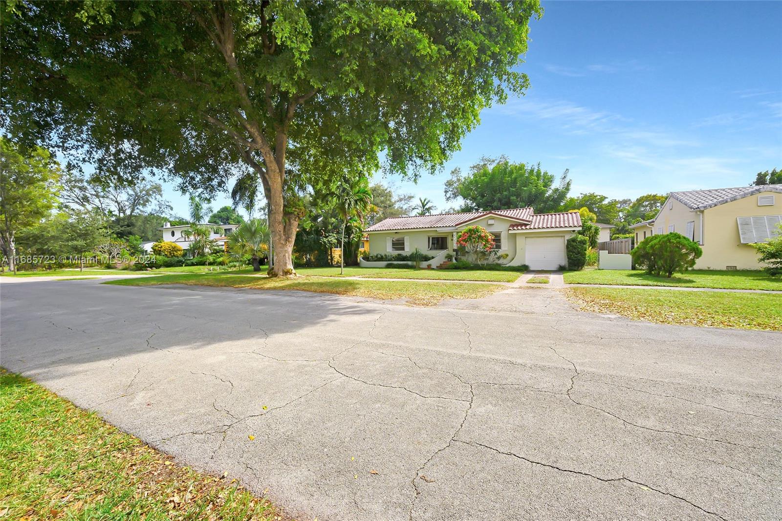 426 NE 102nd St, Miami Shores, Florida image 32