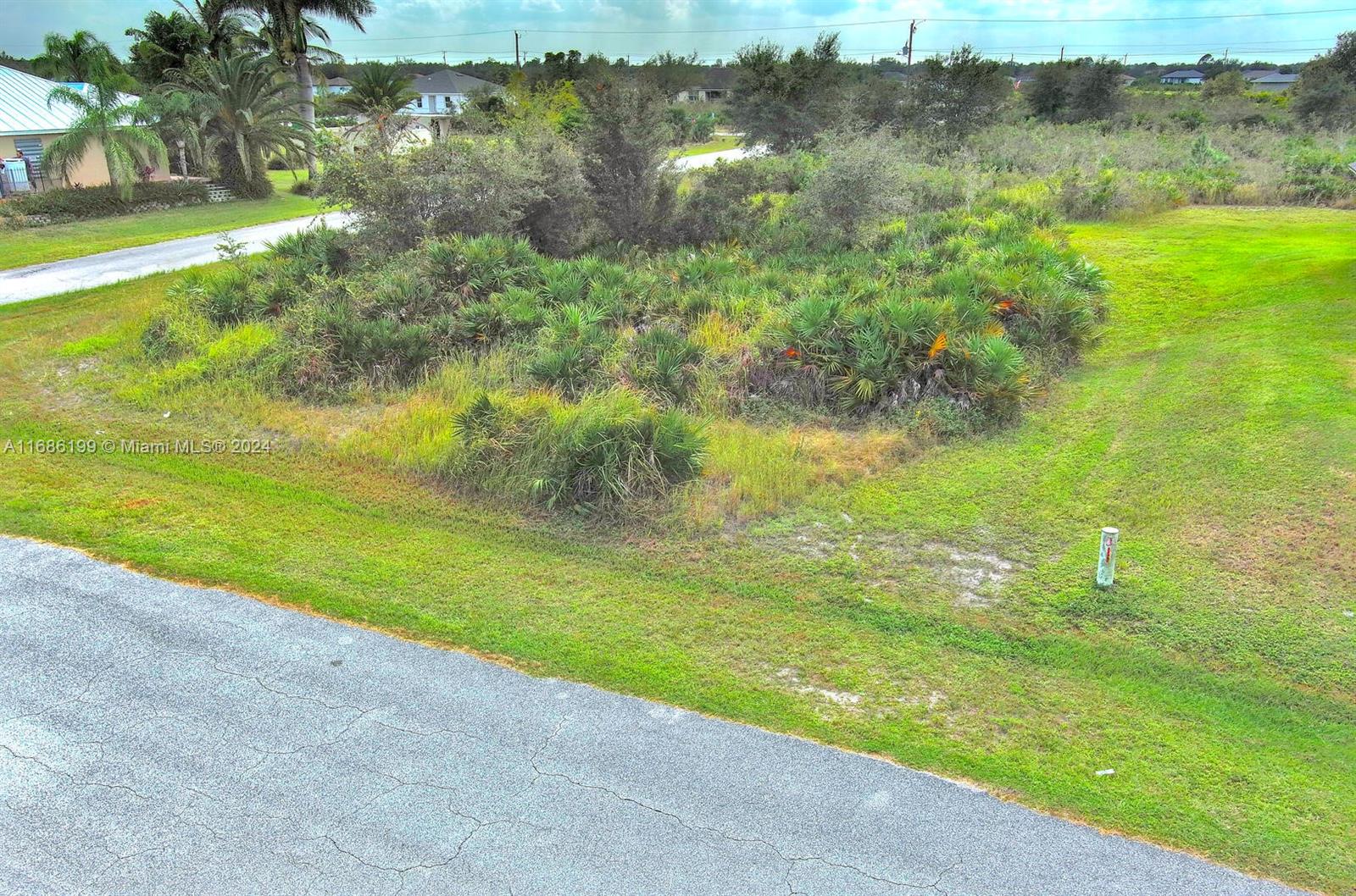 2701 72nd St W, Lehigh Acres, Florida image 4