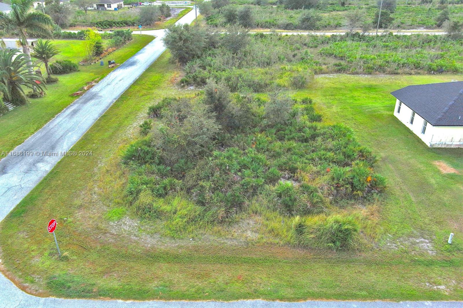 2701 72nd St W, Lehigh Acres, Florida image 8