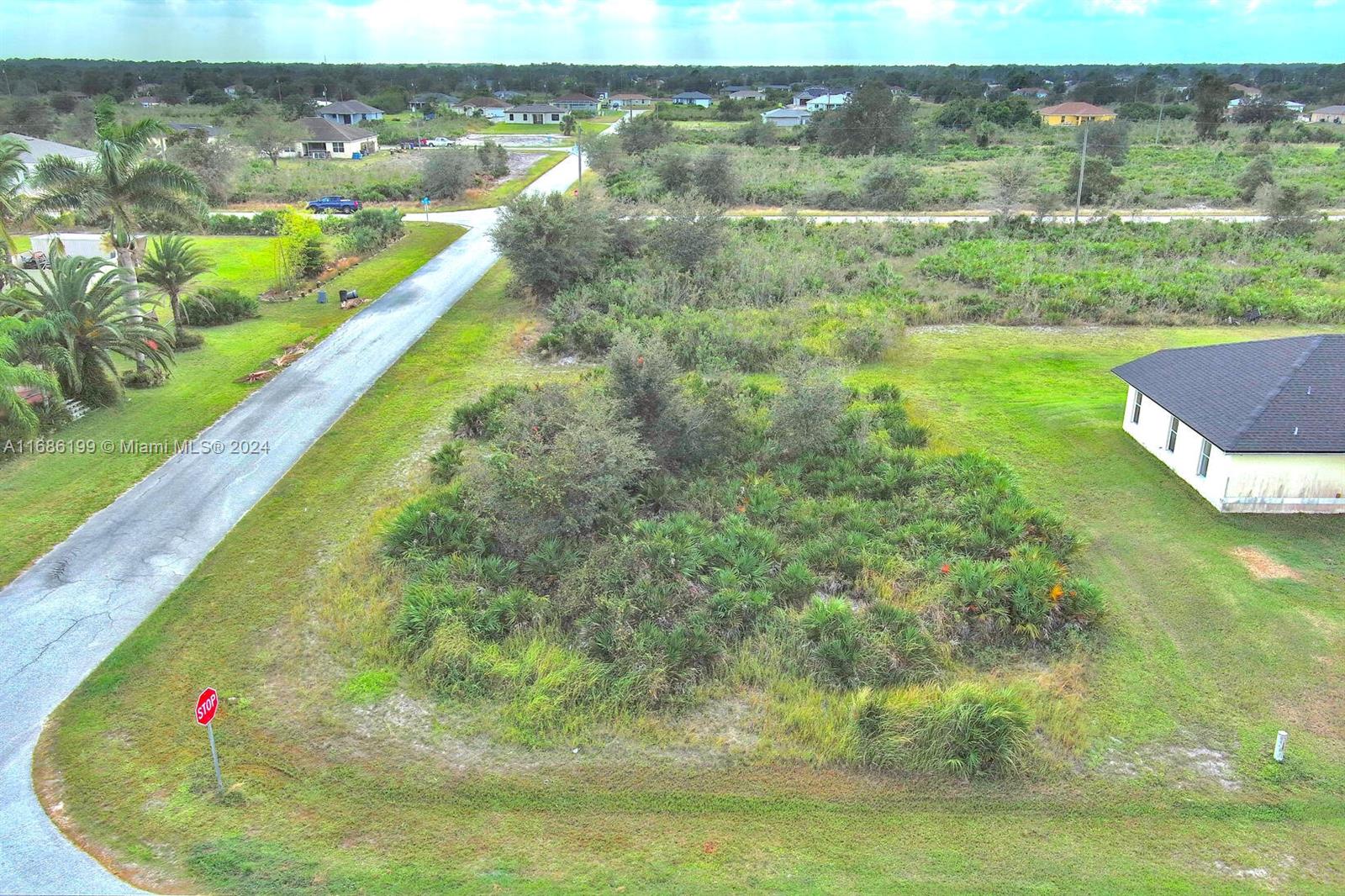 2701 72nd St W, Lehigh Acres, Florida image 9