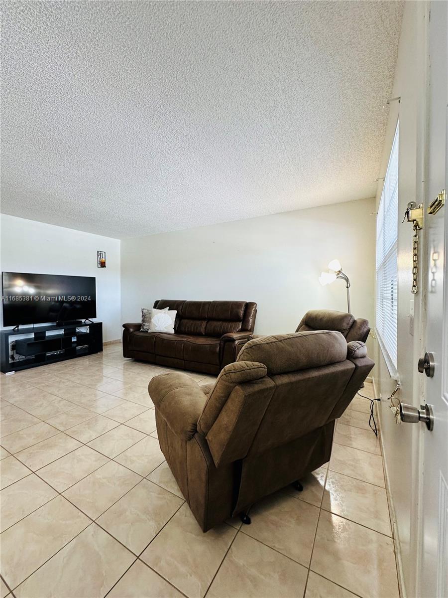 551 SW 135th Ave #206B, Pembroke Pines, Florida image 5