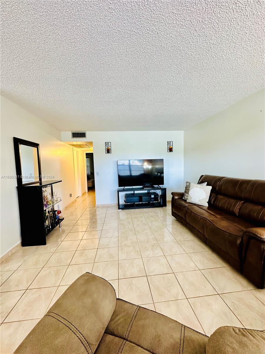 551 SW 135th Ave #206B, Pembroke Pines, Florida image 6