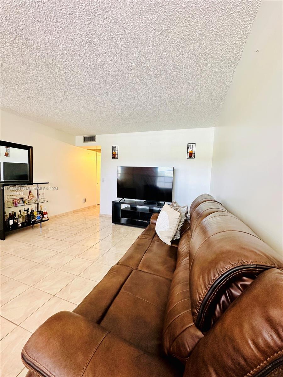 551 SW 135th Ave #206B, Pembroke Pines, Florida image 7