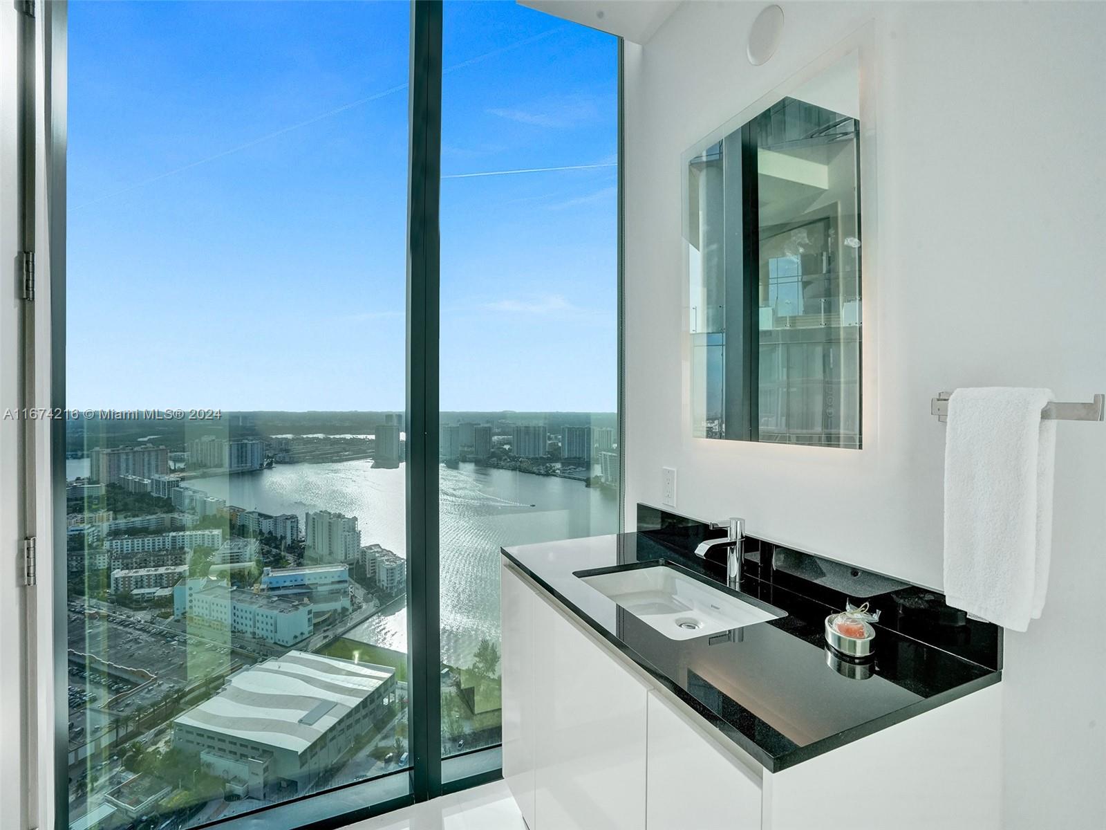 18555 Collins Ave #4403, Sunny Isles Beach, Florida image 29