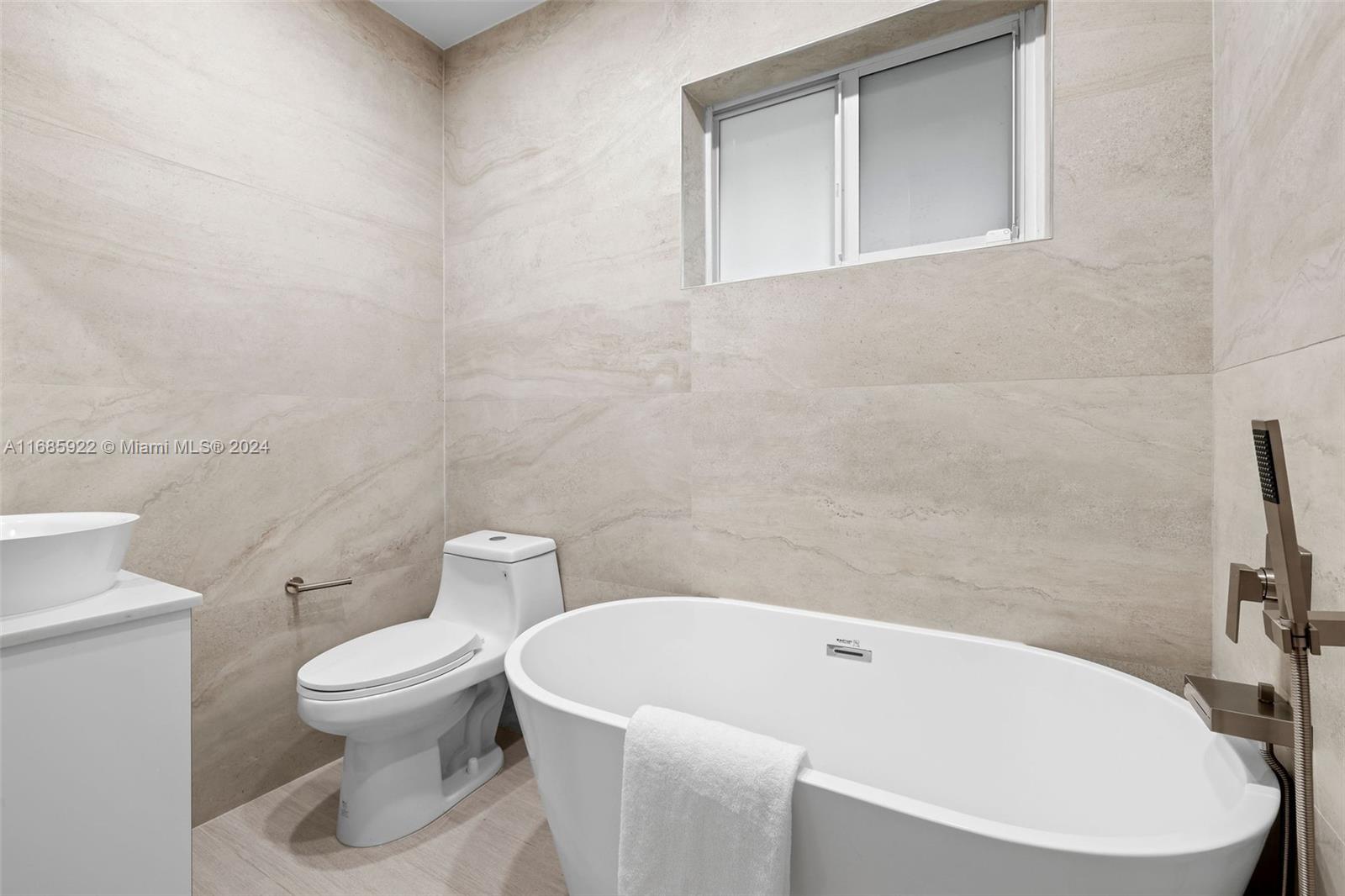 Listing Photo 13