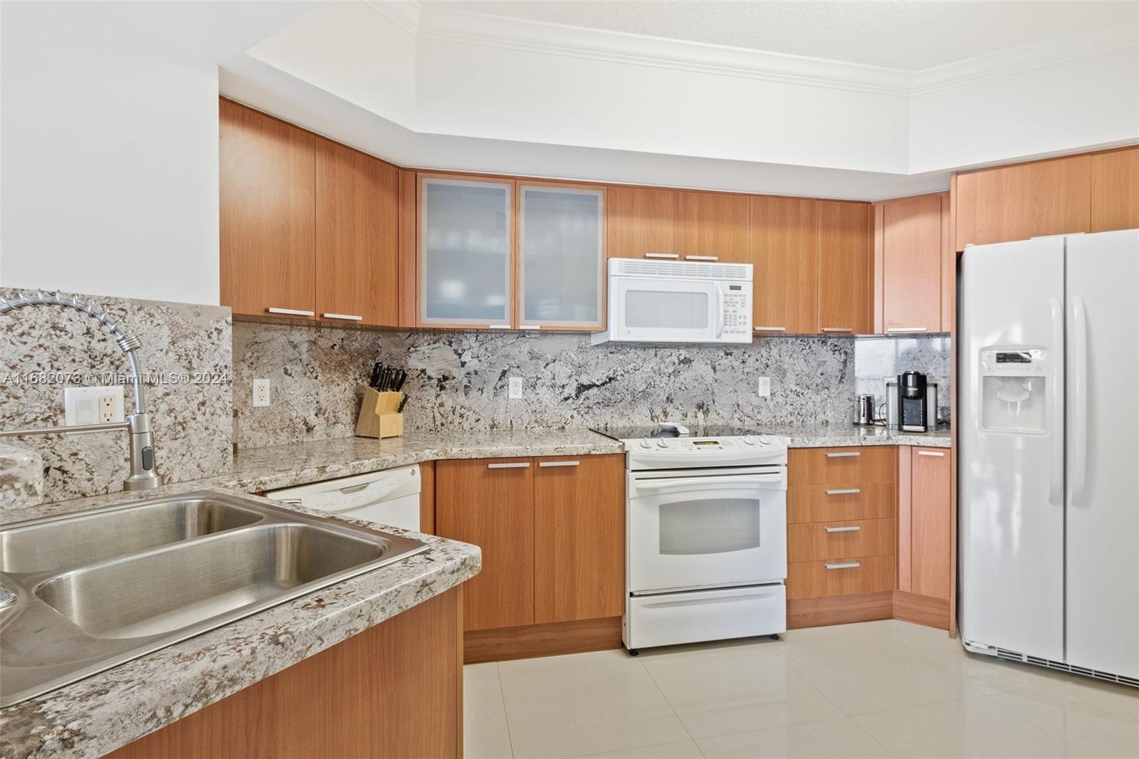 Listing Photo 6