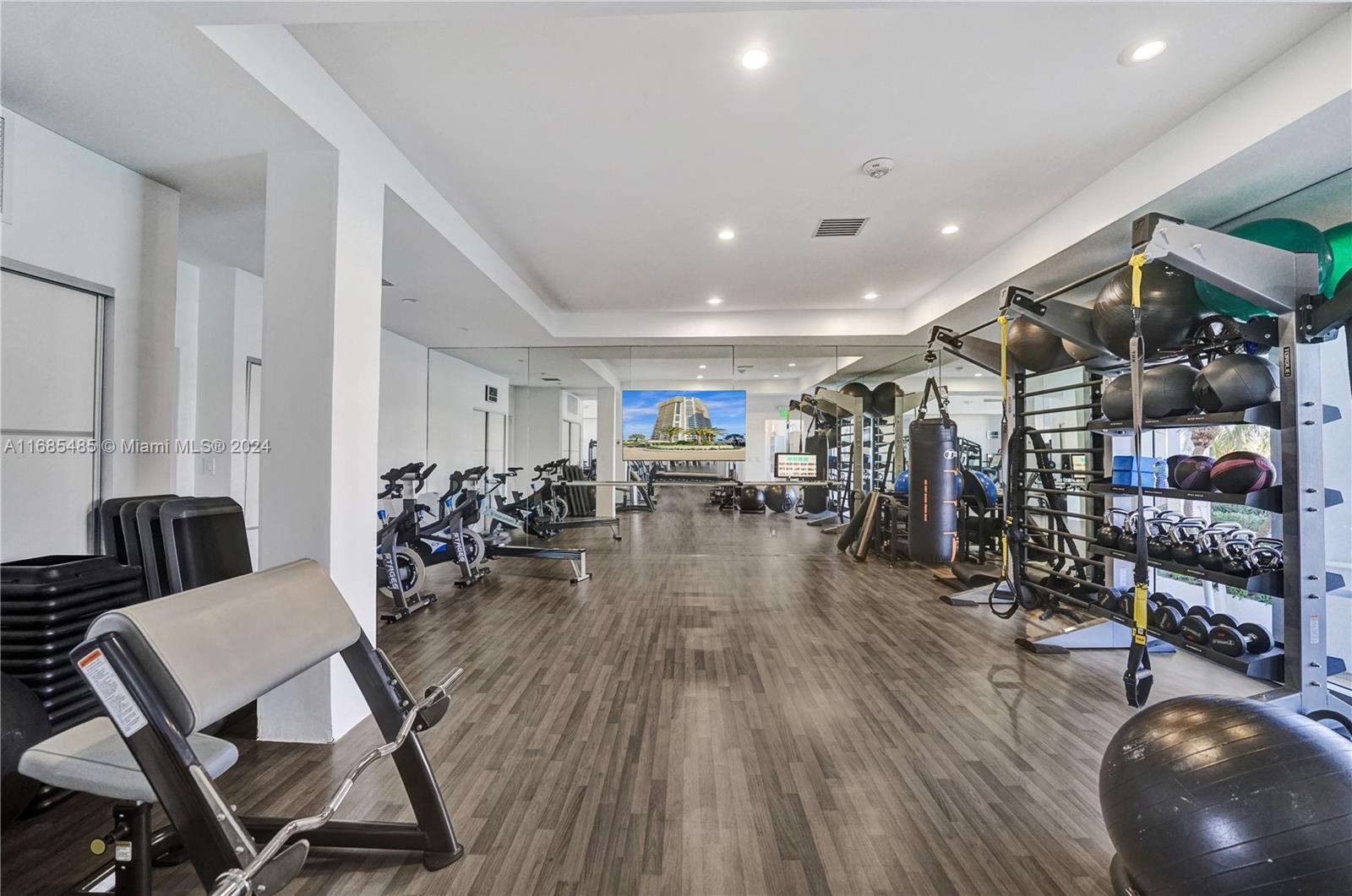 3801 NE 207th St #2603, Aventura FL 33180