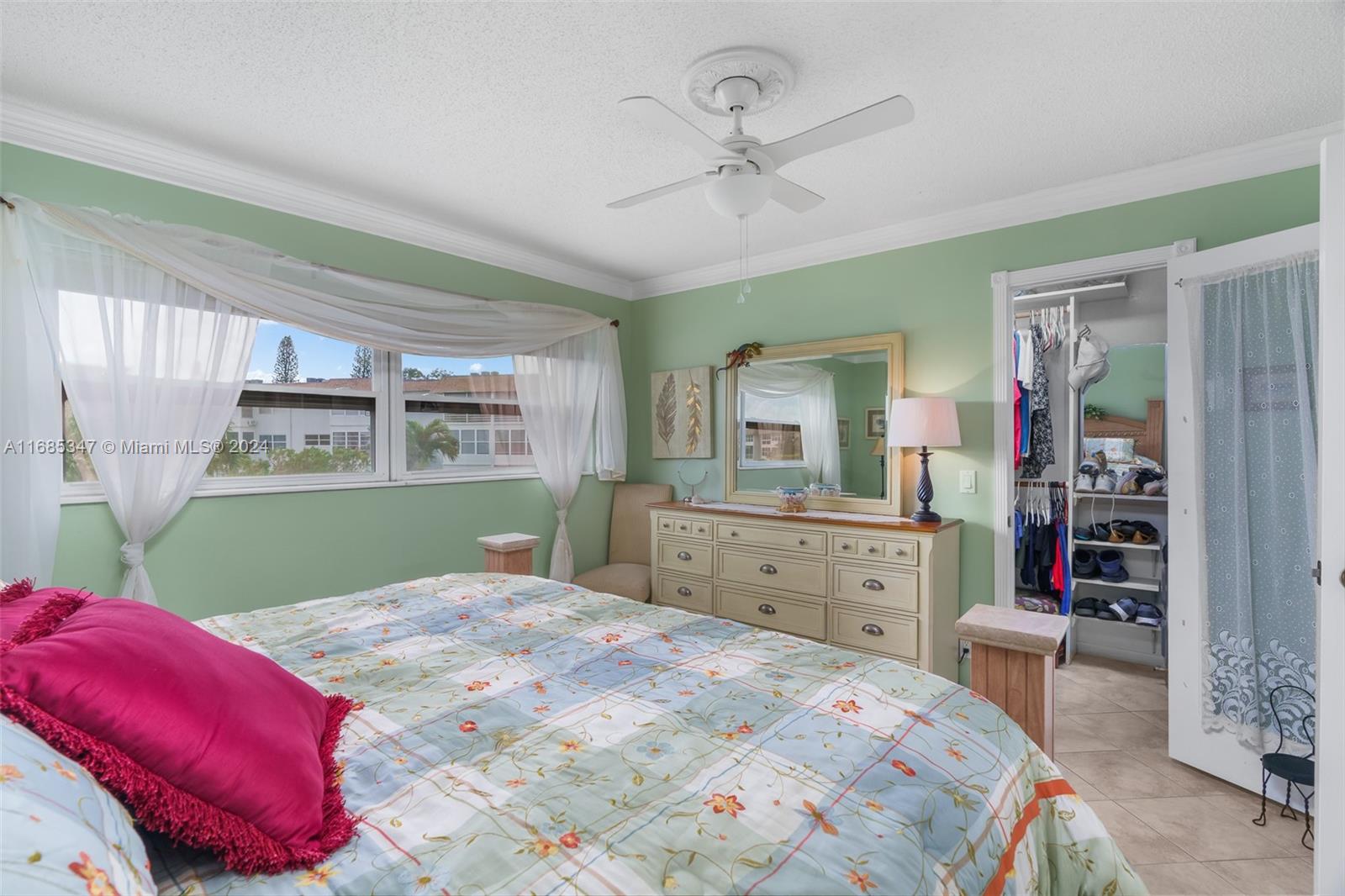 4706 NW 36th St #512, Lauderdale Lakes, Florida image 33