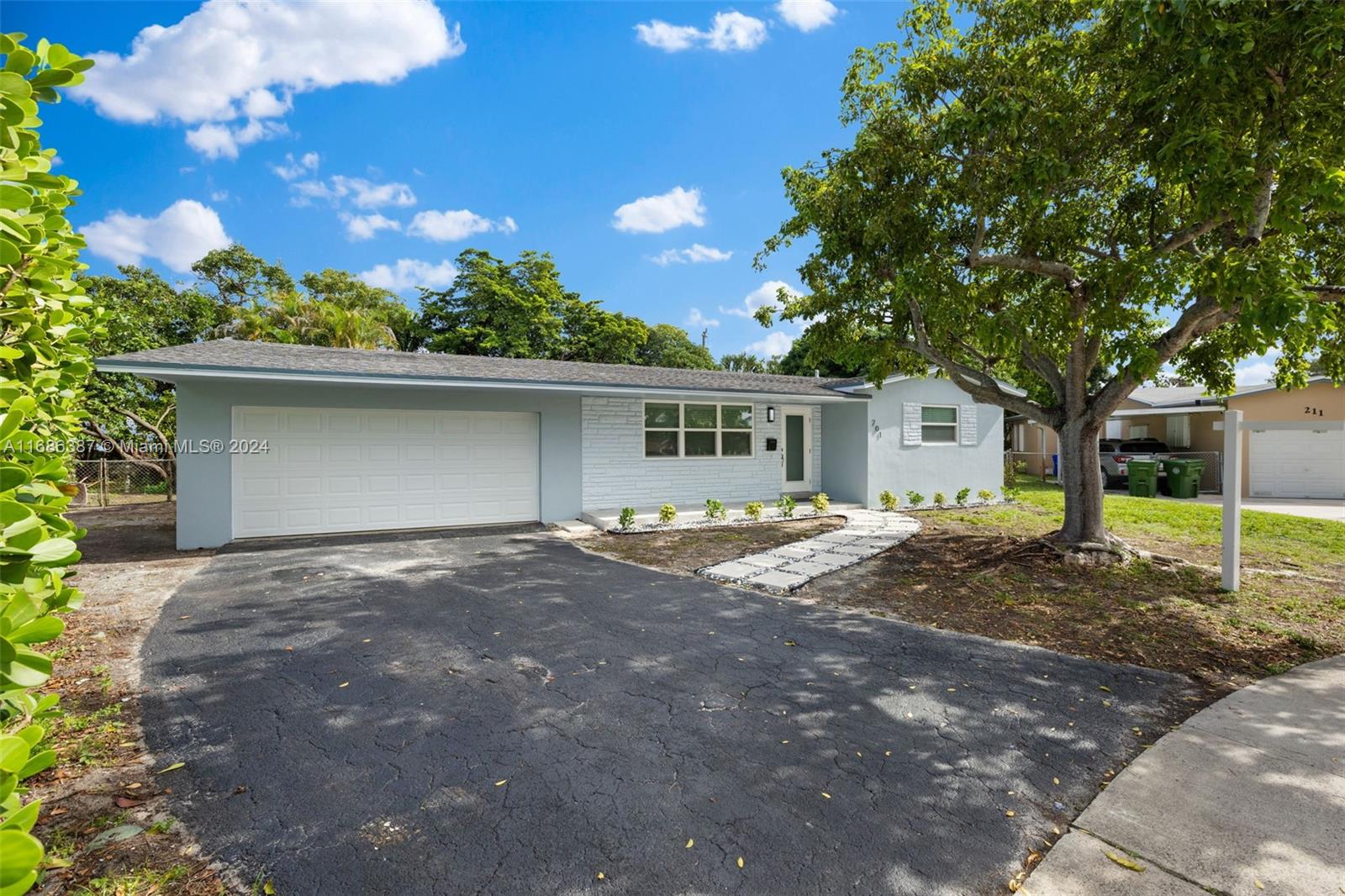 201 SW 70th Ter, Pembroke Pines, Florida image 4