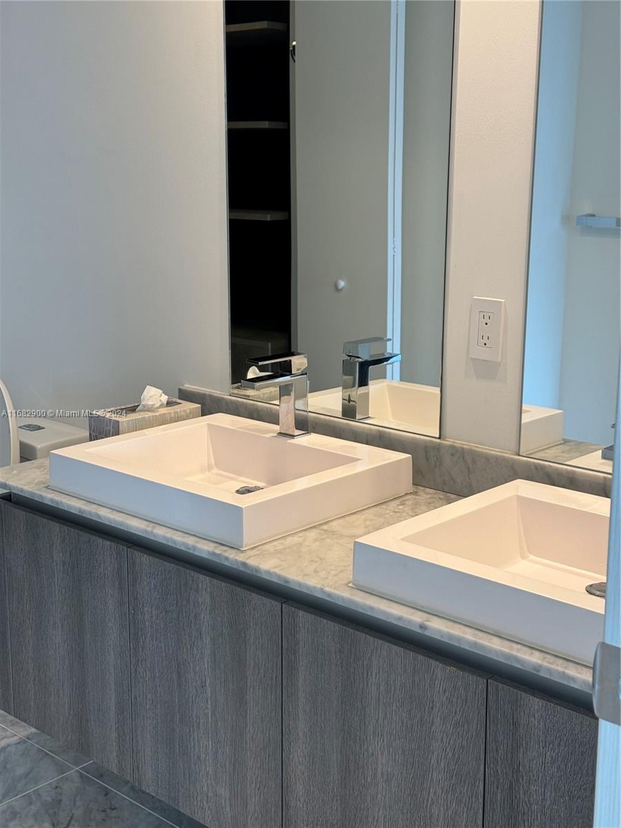 801 S Miami Ave #5503, Miami FL 33130