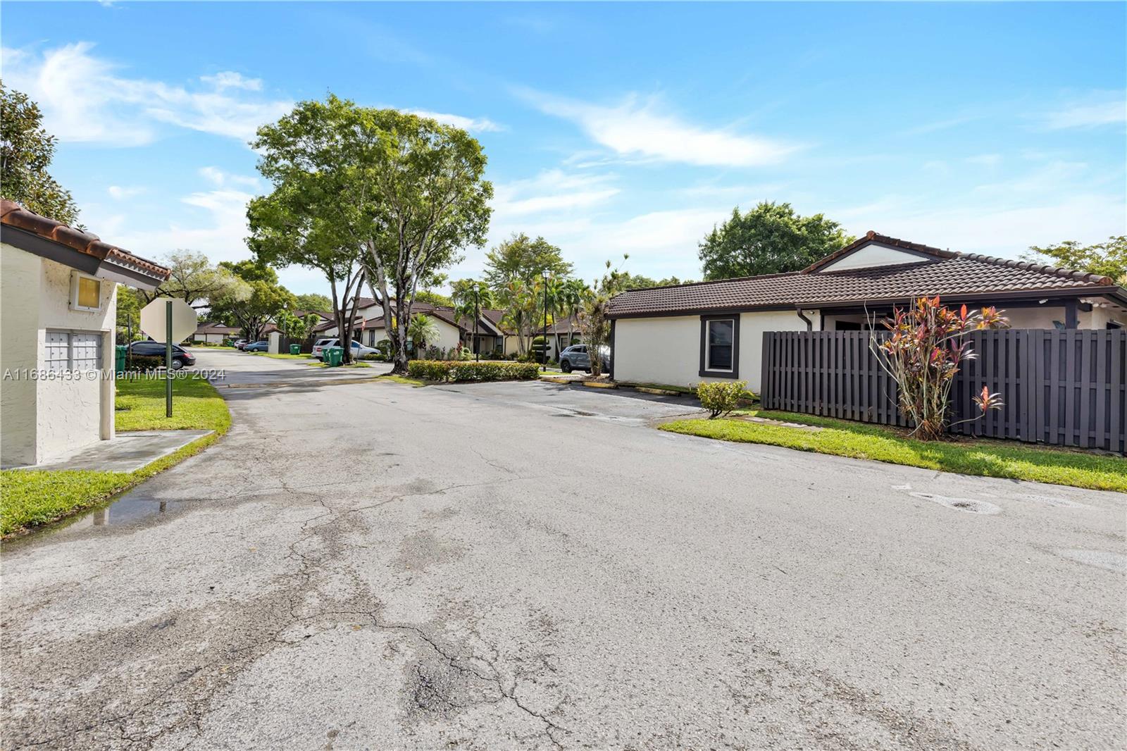 121 NW 15th, Cape Coral, Florida image 4