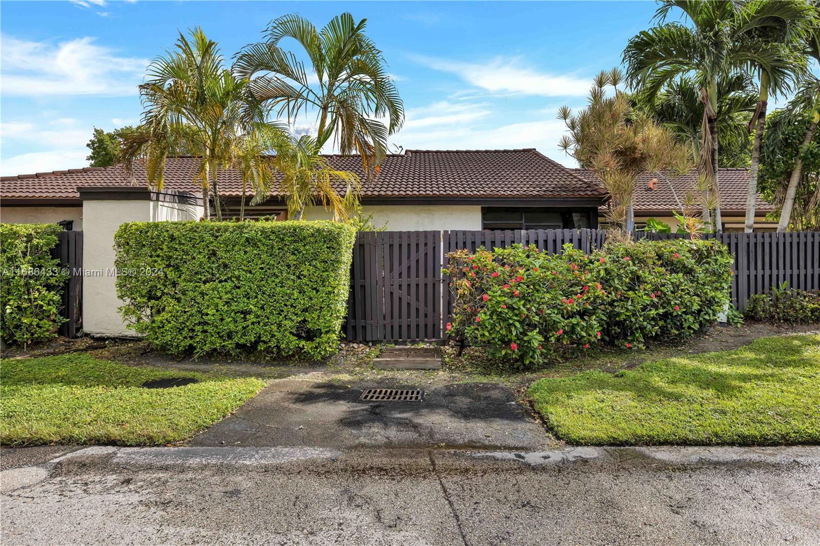 121 NW 15th, Cape Coral, Florida image 5