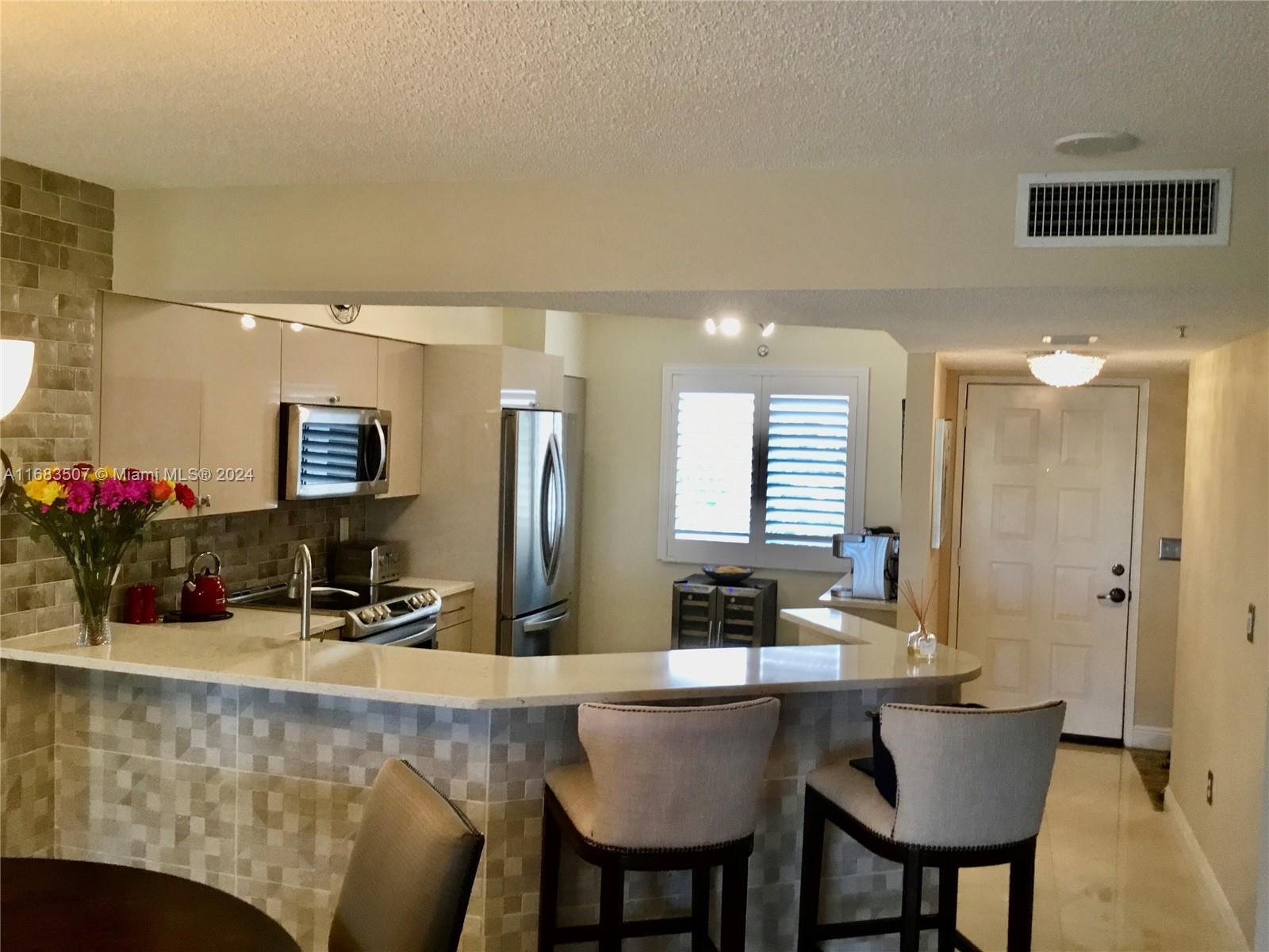 2334 S Cypress Bend Dr #501, Pompano Beach, Florida image 2