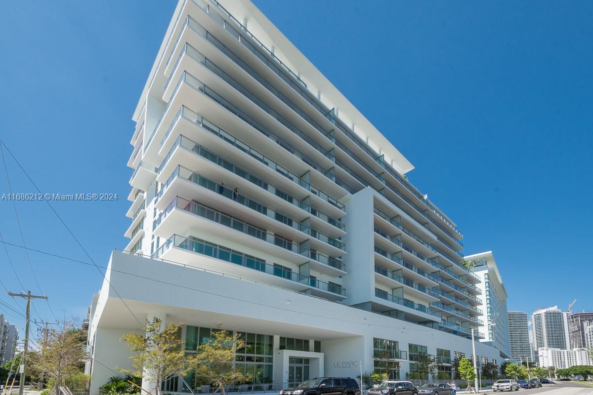 Condo for Sale in Miami, FL