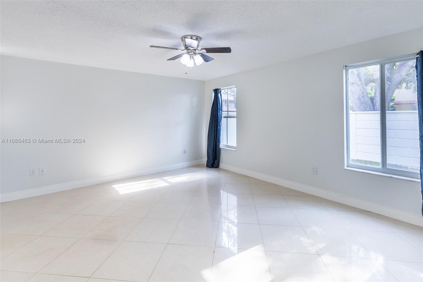 8371 NW 166th Ter, Miami Lakes, Florida image 16