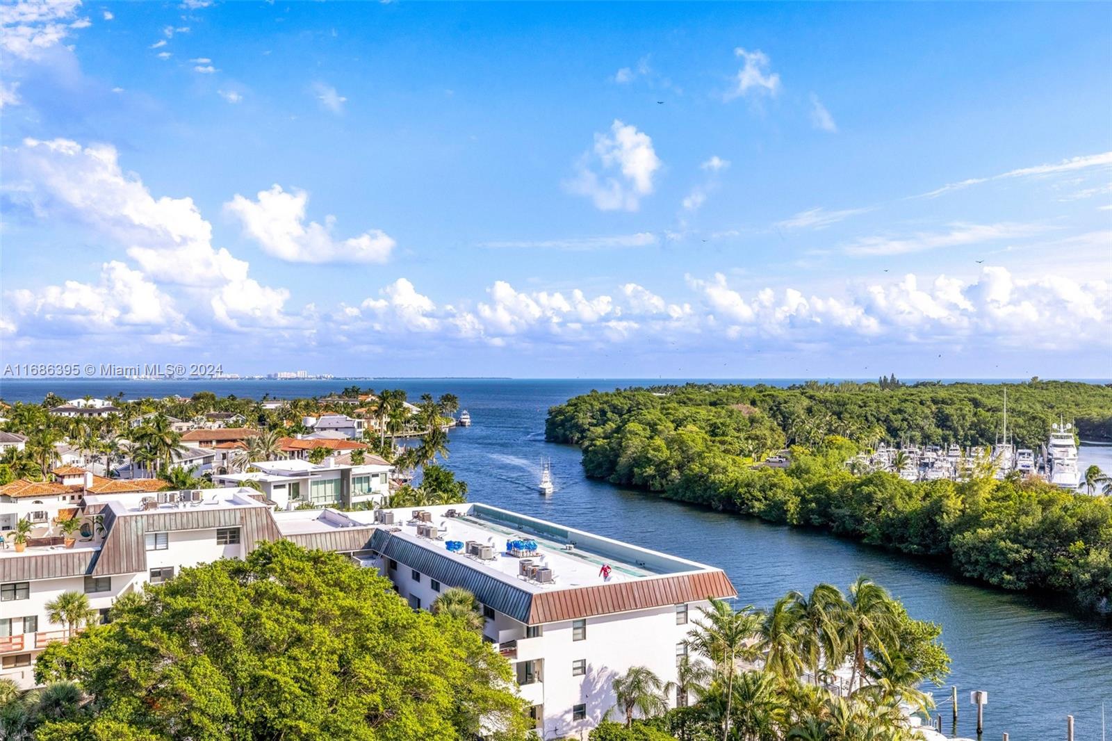 10 Edgewater Dr #8C, Coral Gables FL 33133