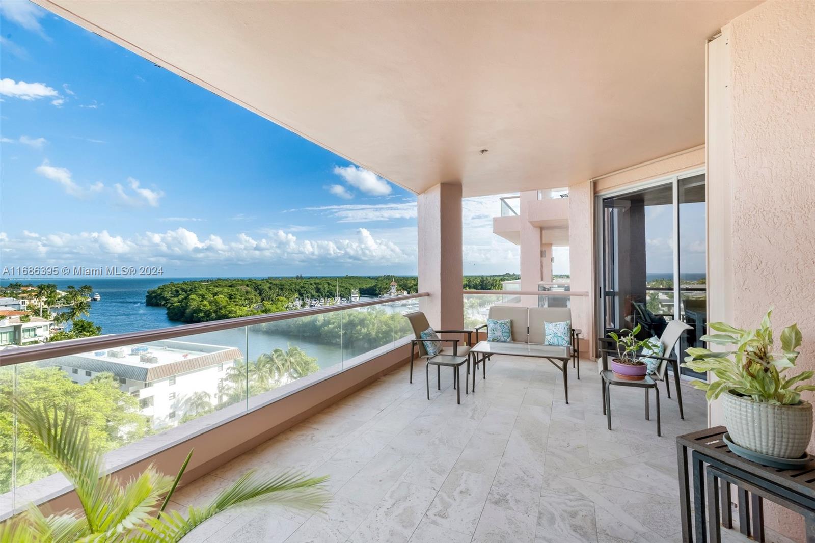 10 Edgewater Dr #8C, Coral Gables FL 33133