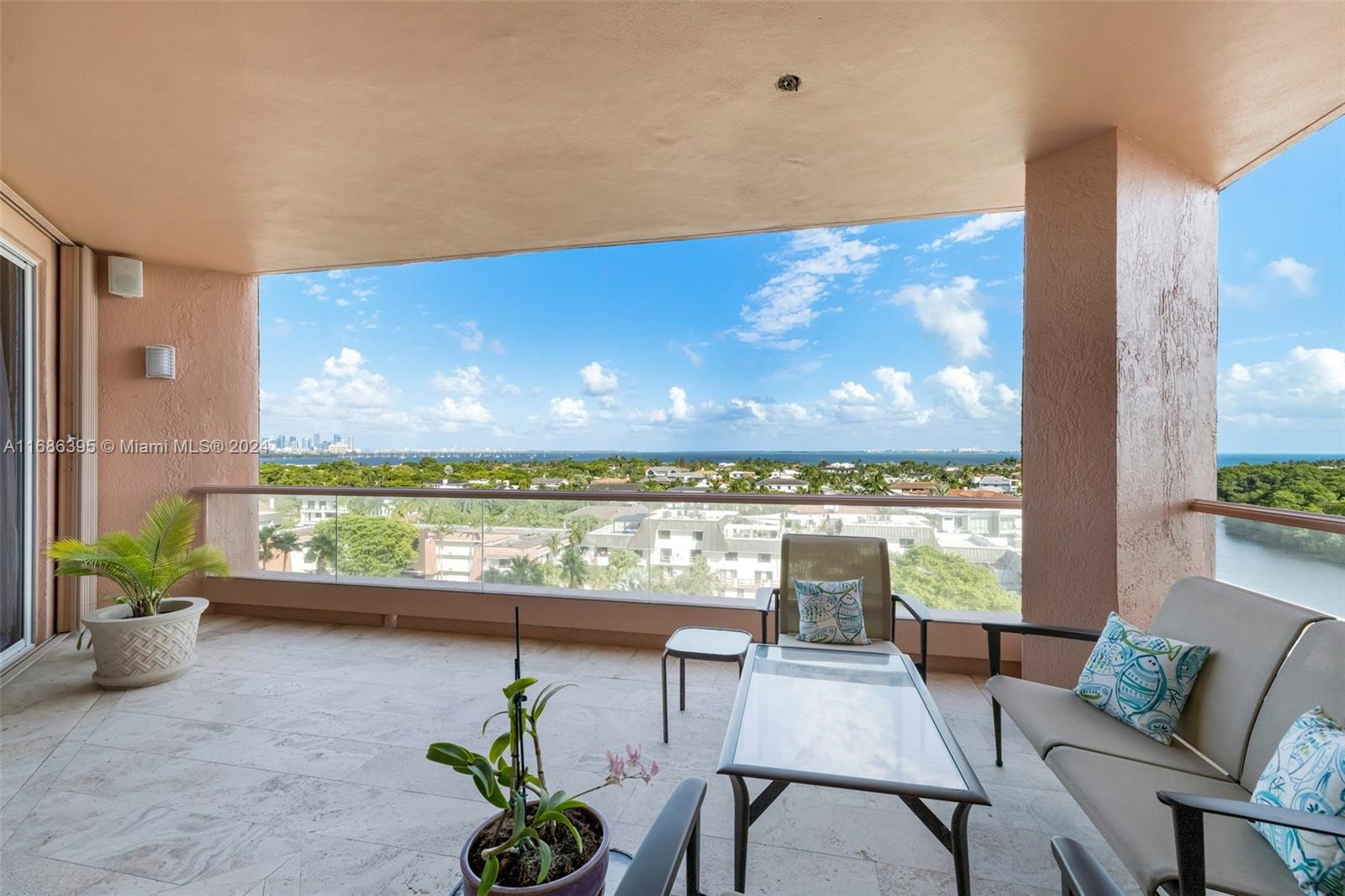 10 Edgewater Dr #8C, Coral Gables FL 33133