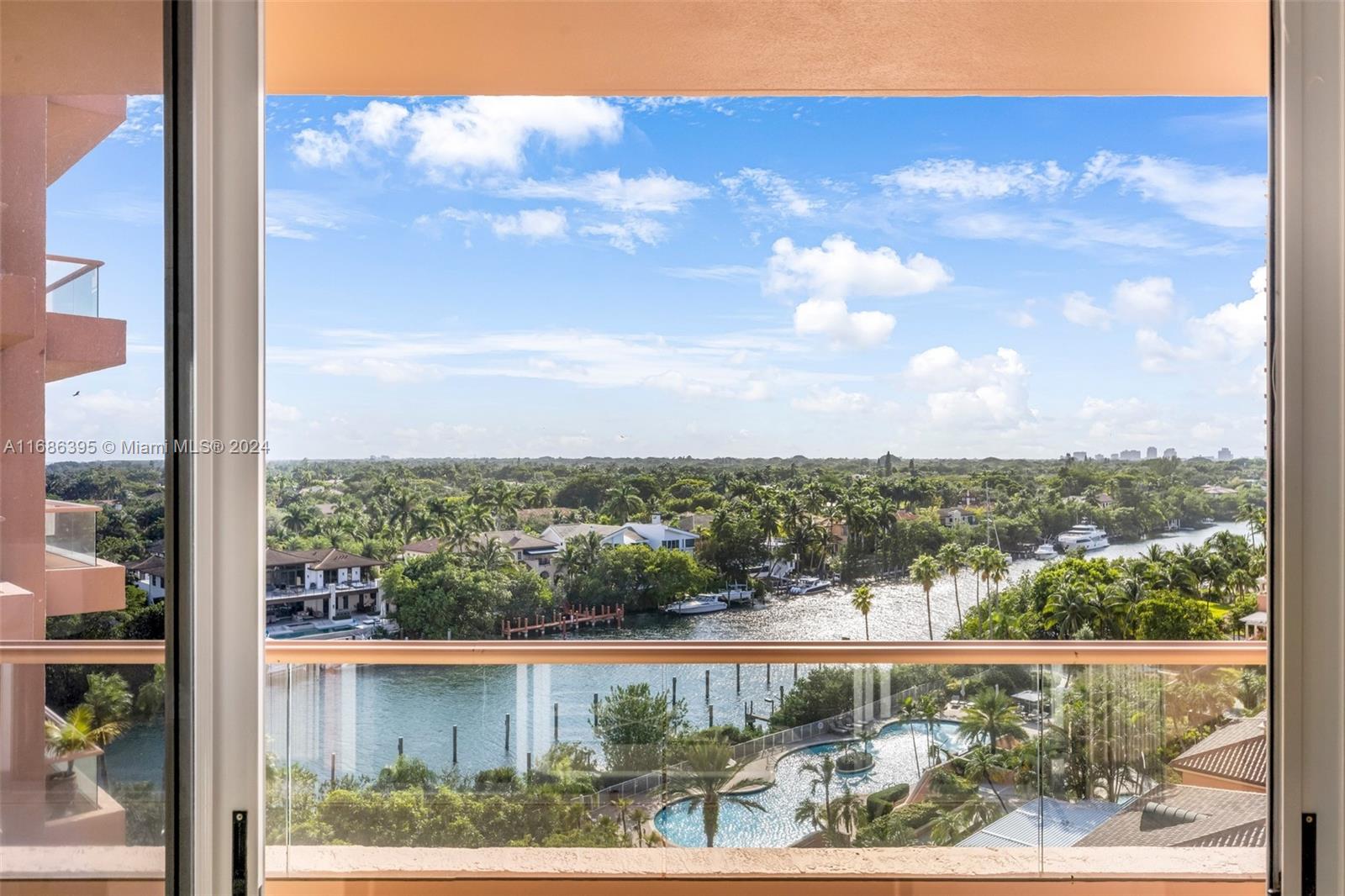 10 Edgewater Dr #8C, Coral Gables FL 33133