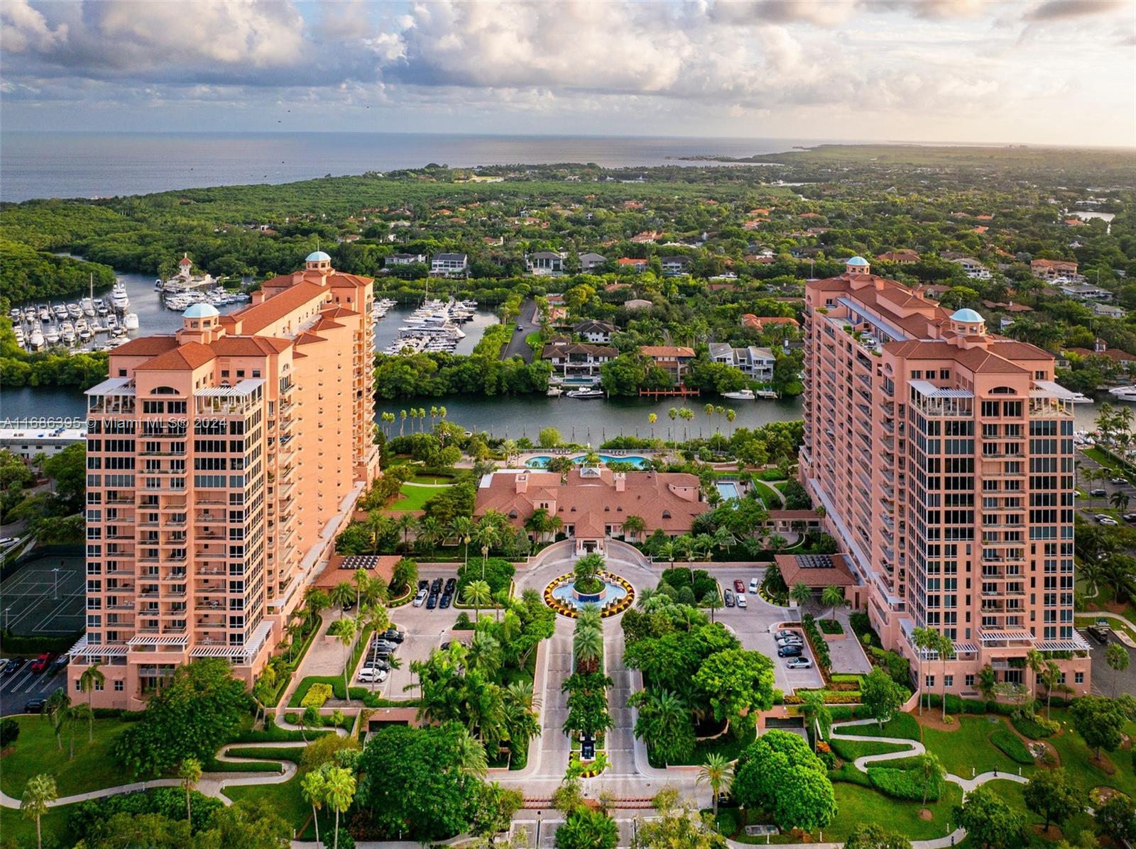 10 Edgewater Dr #8C, Coral Gables FL 33133