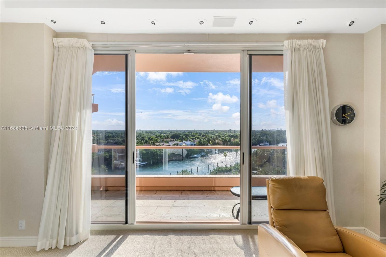 10 Edgewater Dr #8C, Coral Gables FL 33133