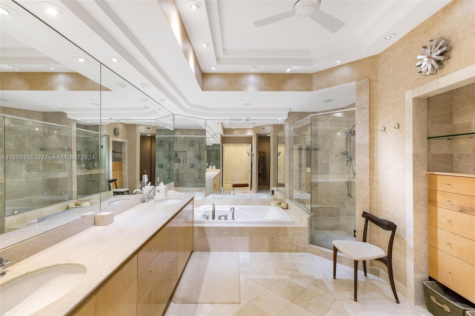 10 Edgewater Dr #8C, Coral Gables FL 33133