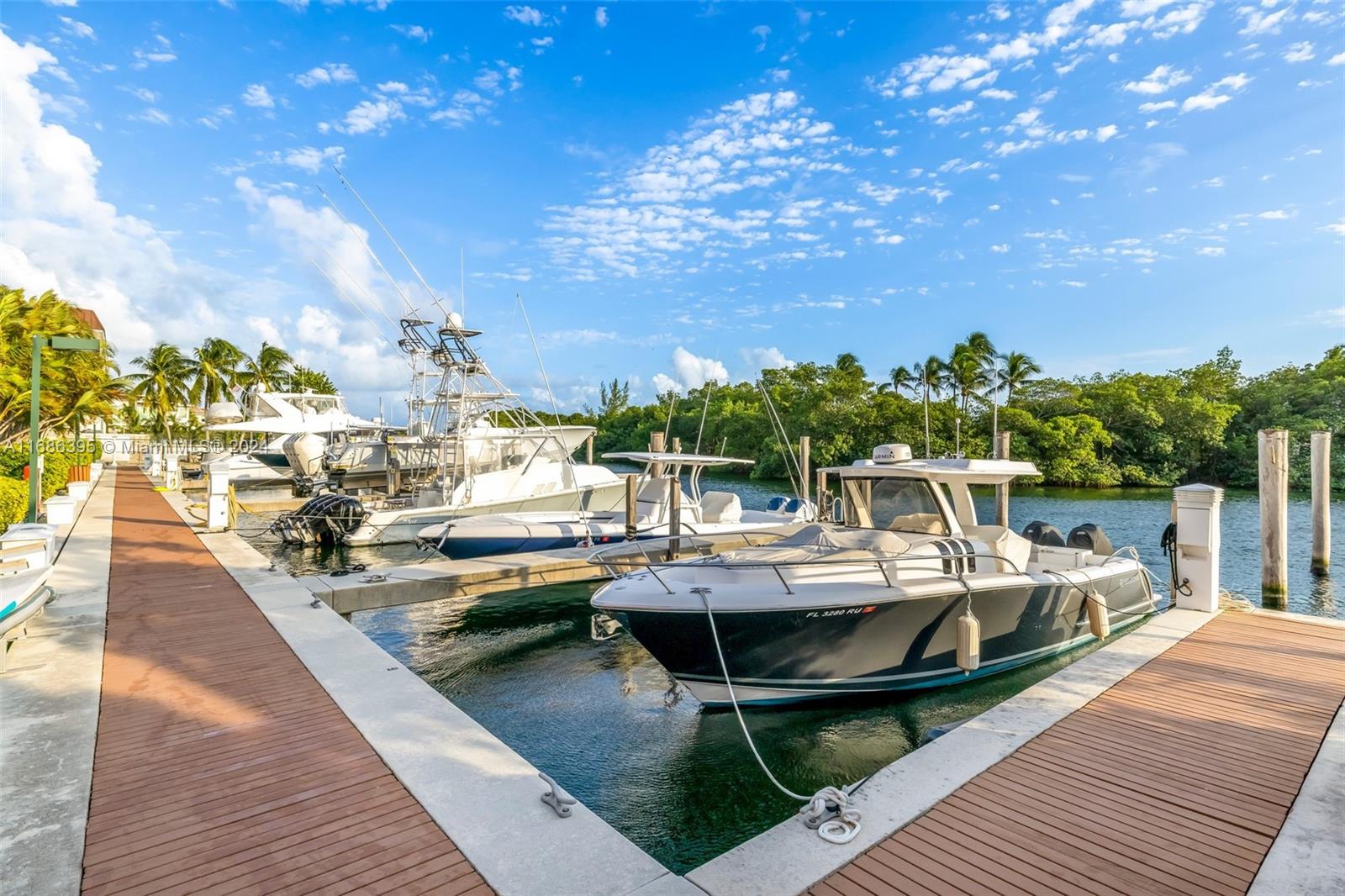 10 Edgewater Dr #8C, Coral Gables FL 33133