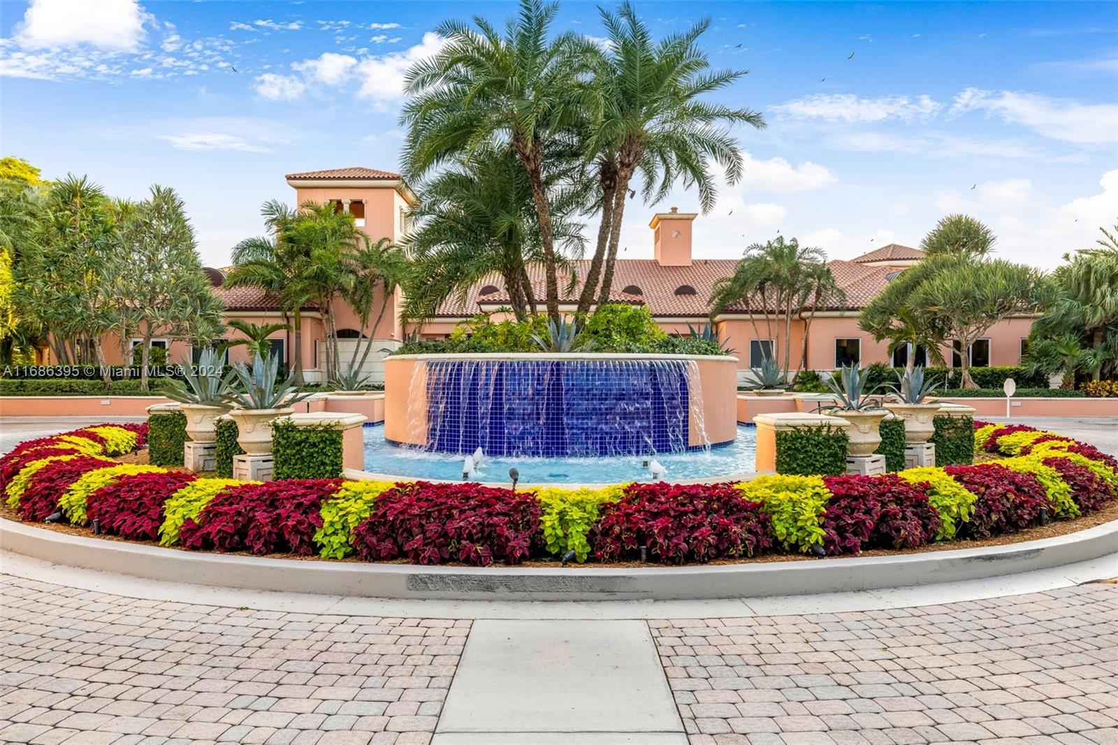 10 Edgewater Dr #8C, Coral Gables FL 33133