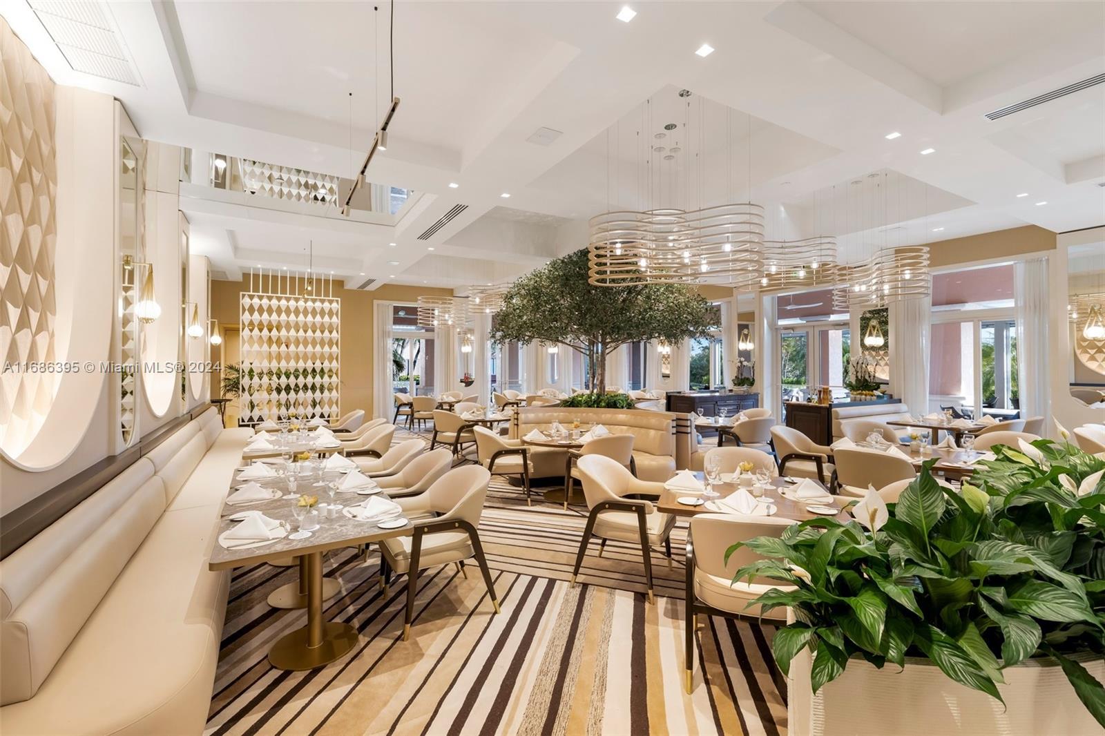 10 Edgewater Dr #8C, Coral Gables FL 33133