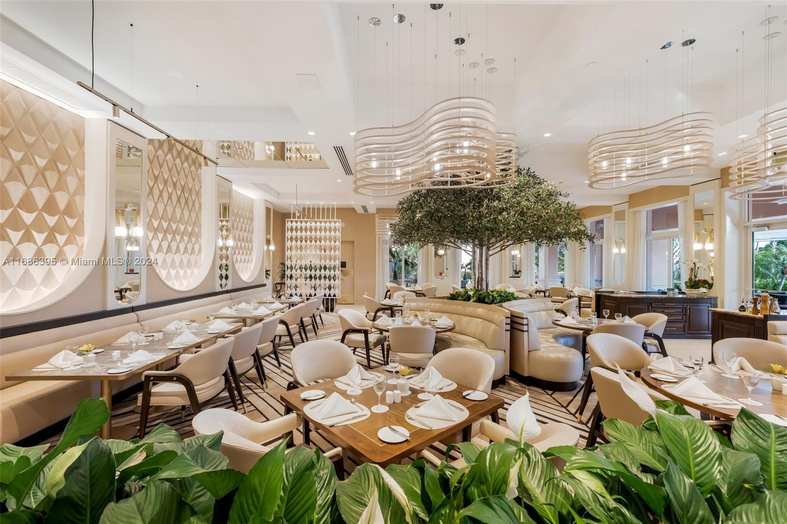 10 Edgewater Dr #8C, Coral Gables FL 33133
