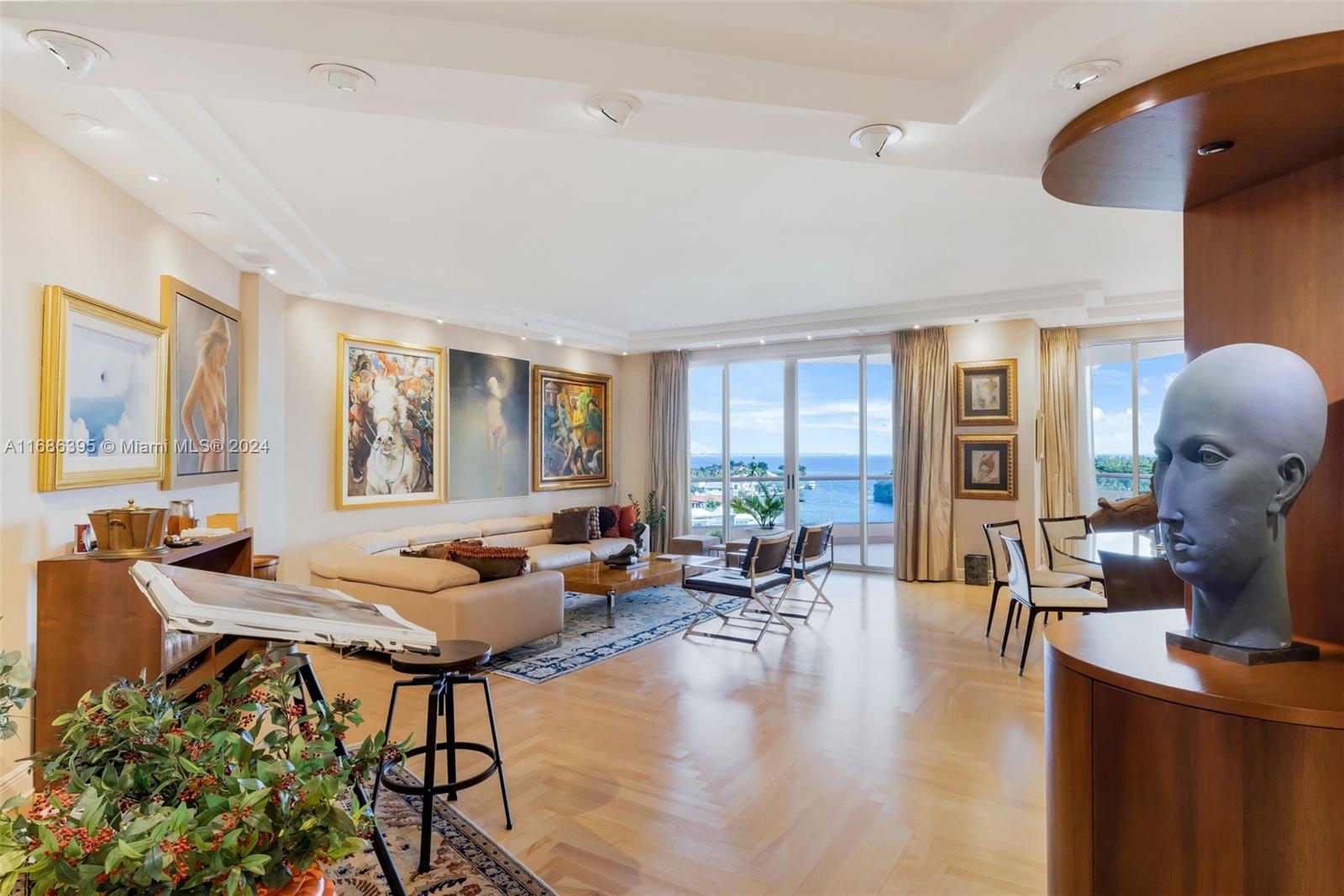 10 Edgewater Dr #8C, Coral Gables FL 33133