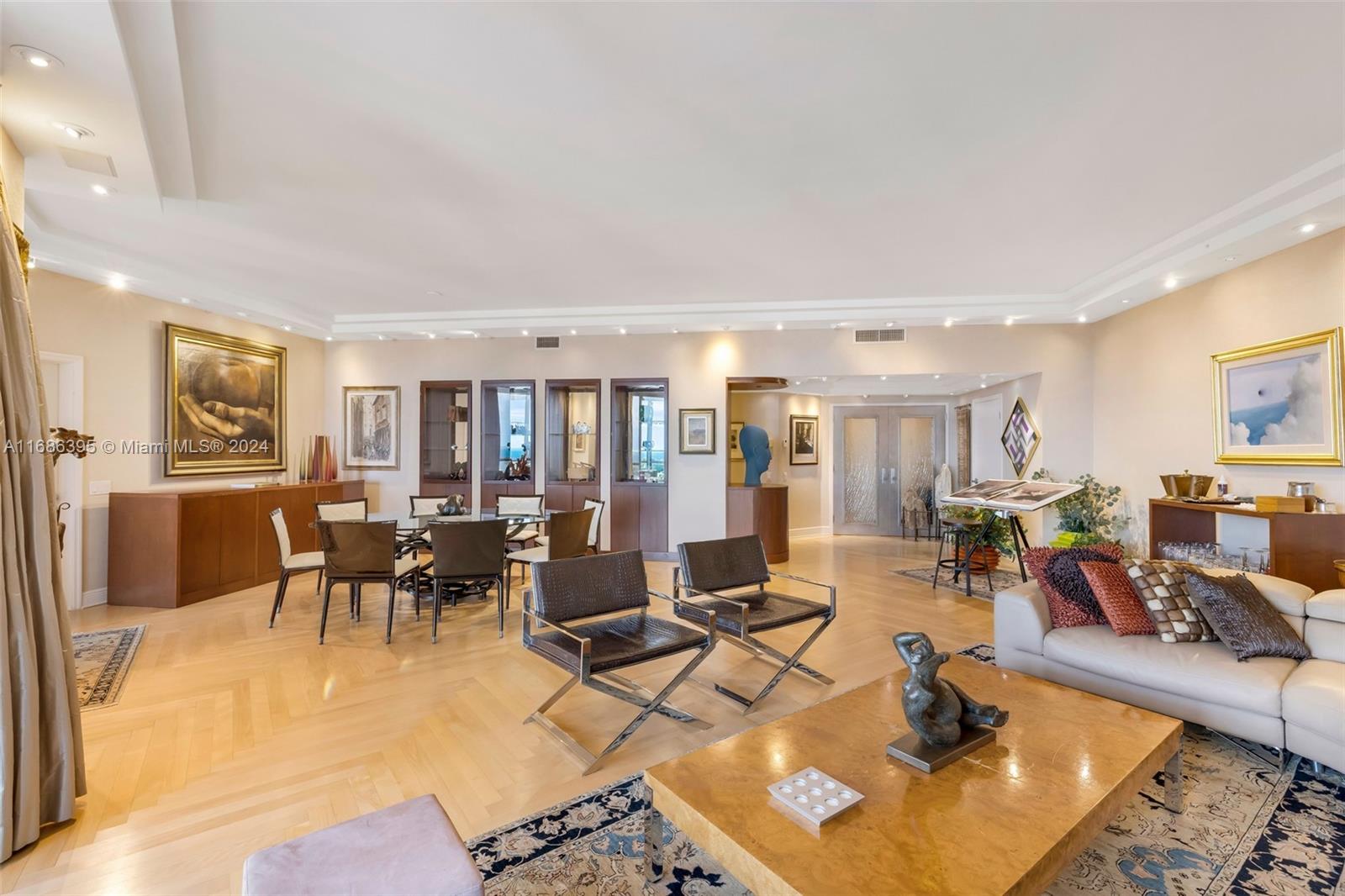 10 Edgewater Dr #8C, Coral Gables FL 33133
