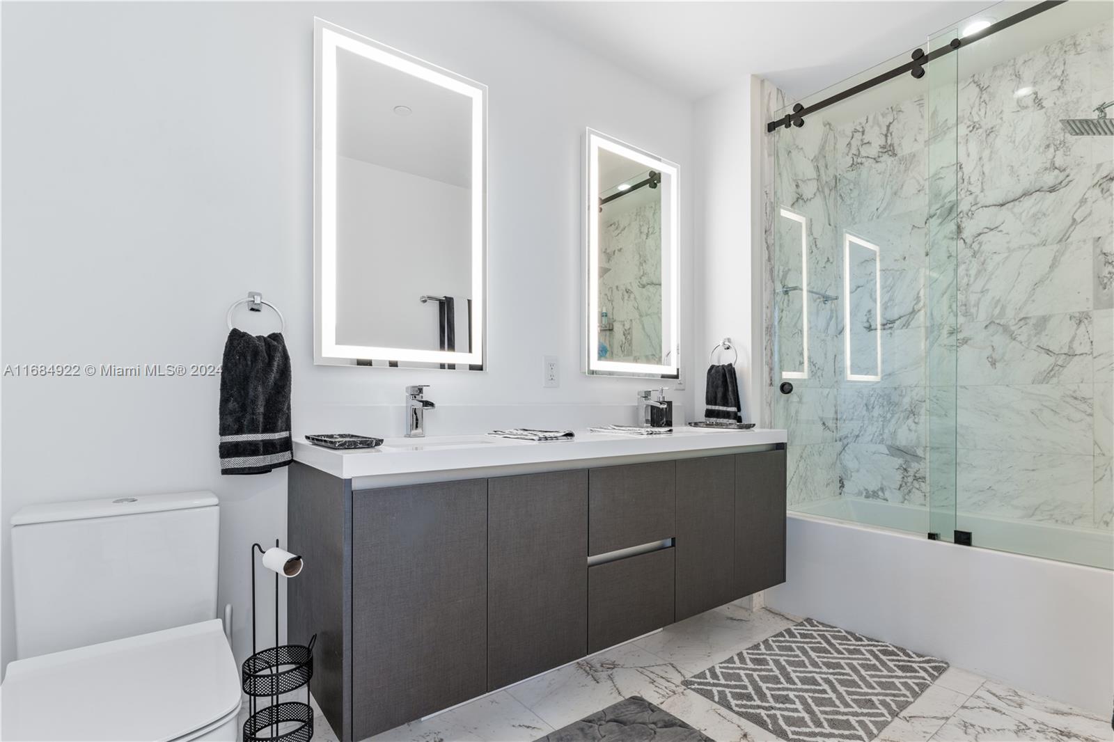 851 NE 1st Ave #3302, Miami FL 33132