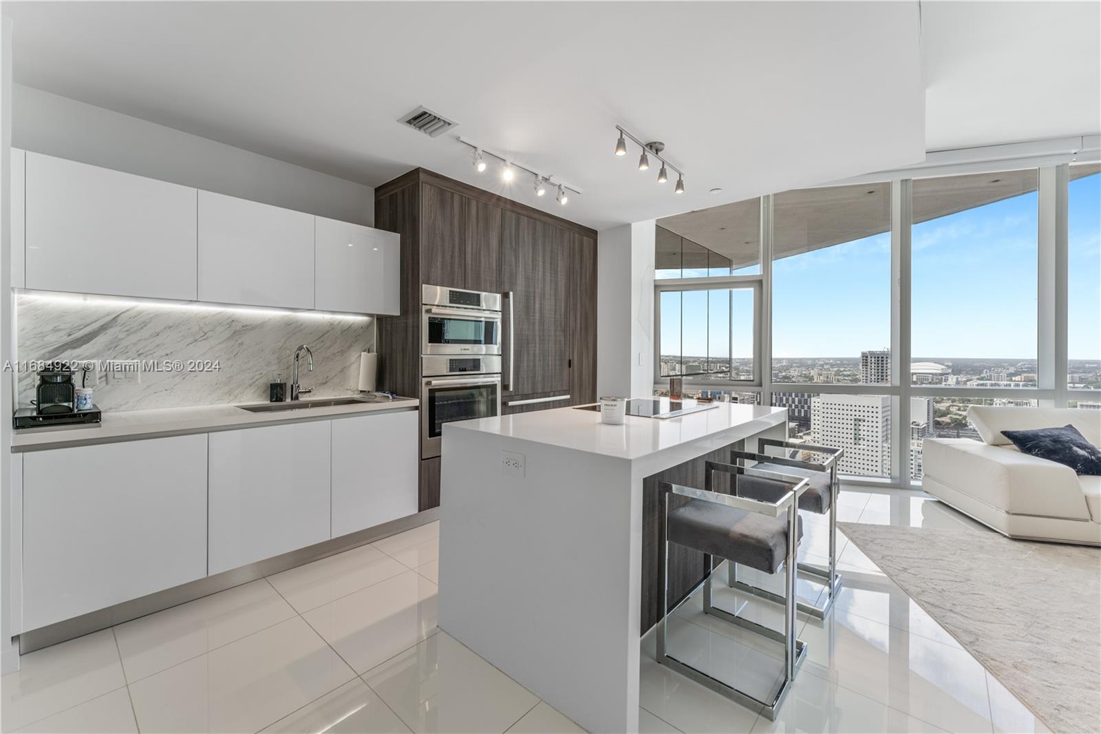851 NE 1st Ave #3302, Miami FL 33132