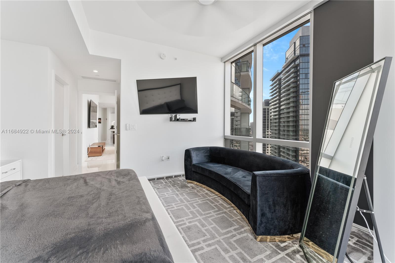 851 NE 1st Ave #3302, Miami FL 33132